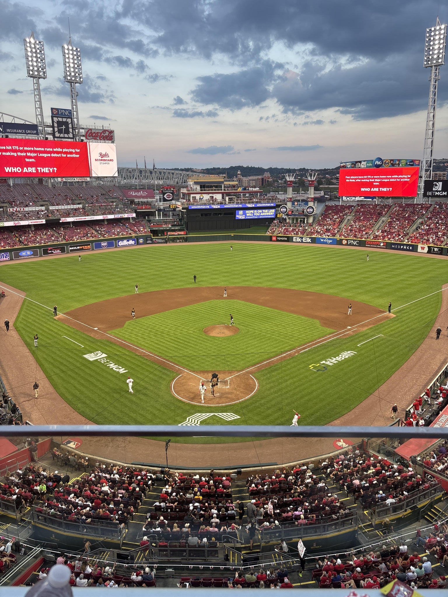 Vue réelle des fans prise de la Section 424 au site Great American Ball Park par Emily B