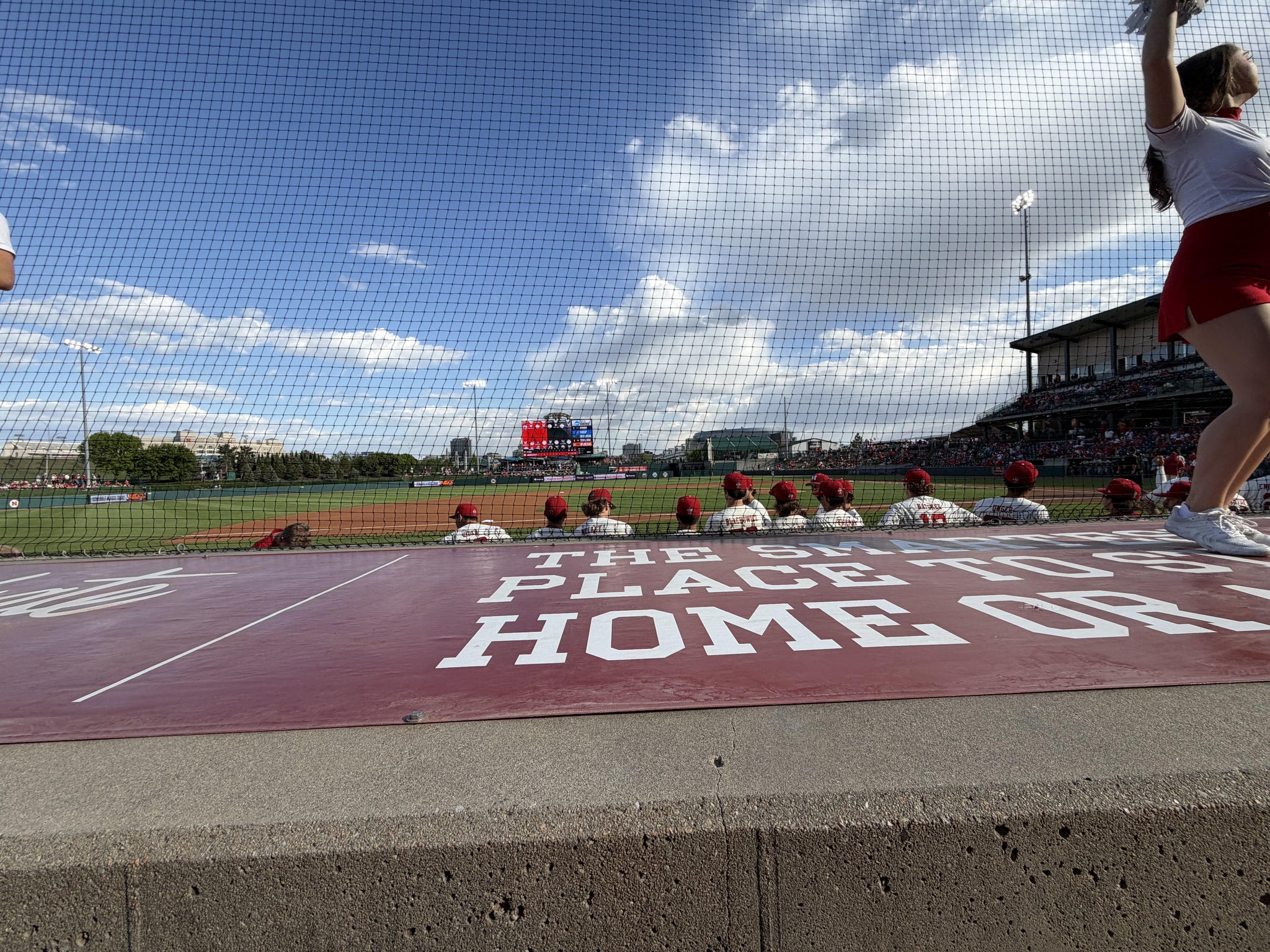Vue réelle des fans prise de la Section 107 au site Hawks Field At Haymarket Park par Melinda W