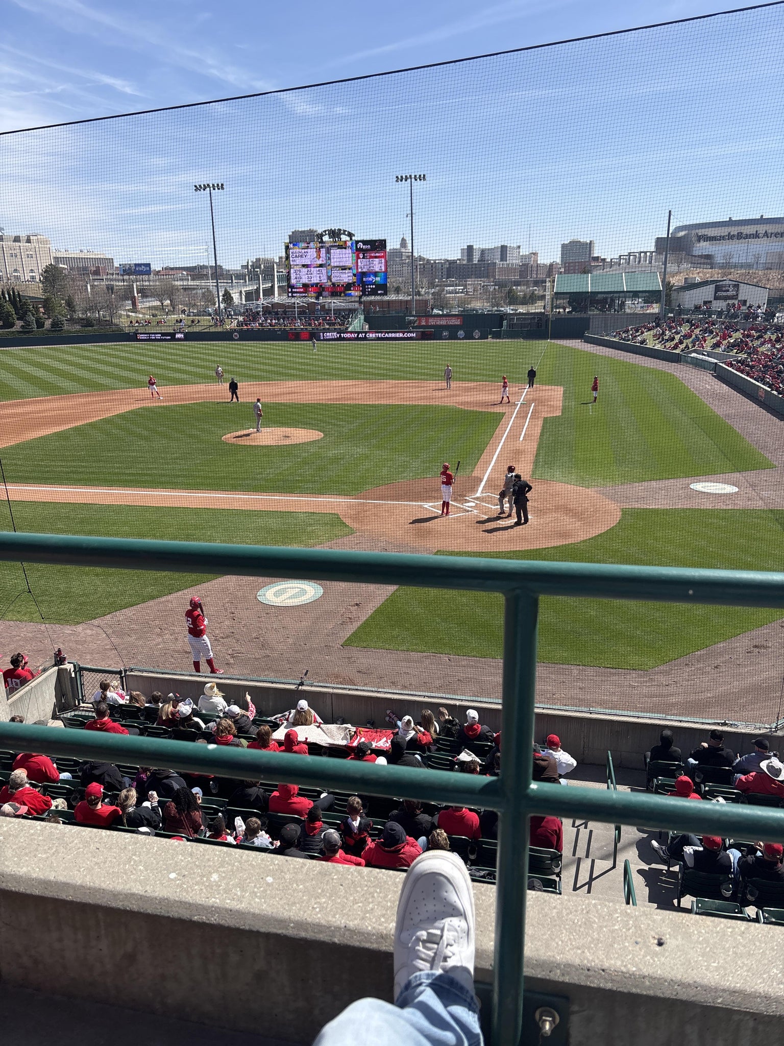 Vue réelle des fans prise de la Section 303 au site Hawks Field At Haymarket Park par Jeffrey C