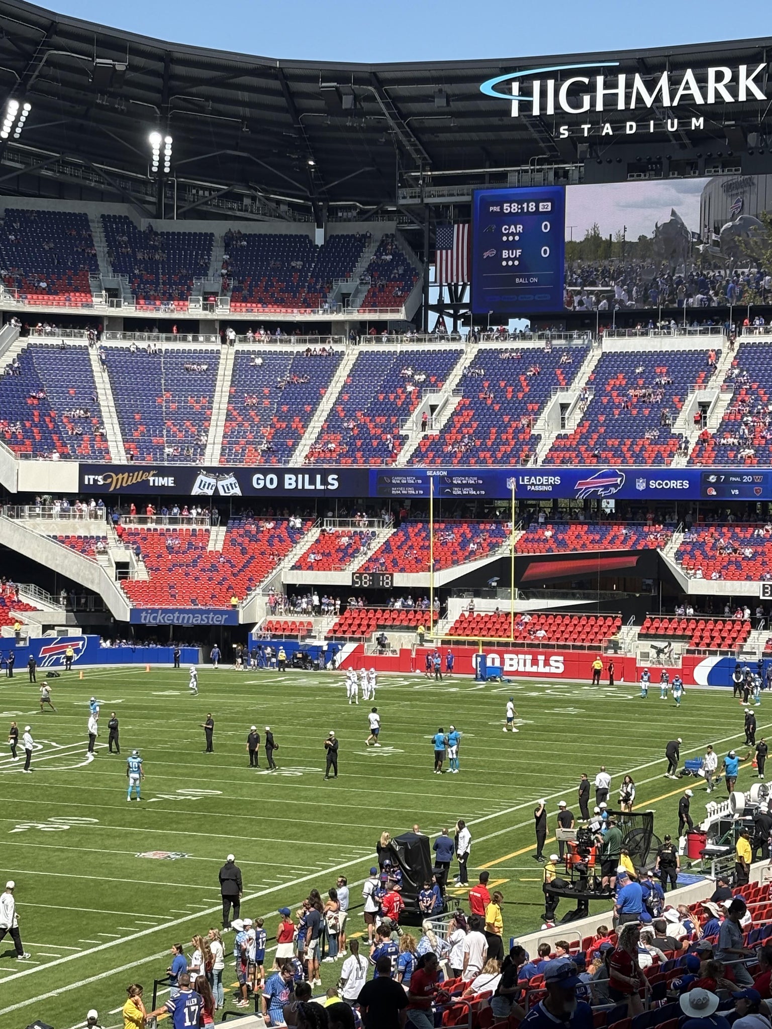 Vue réelle des fans prise de la Section 144 au site Highmark Stadium - NY par Debra E