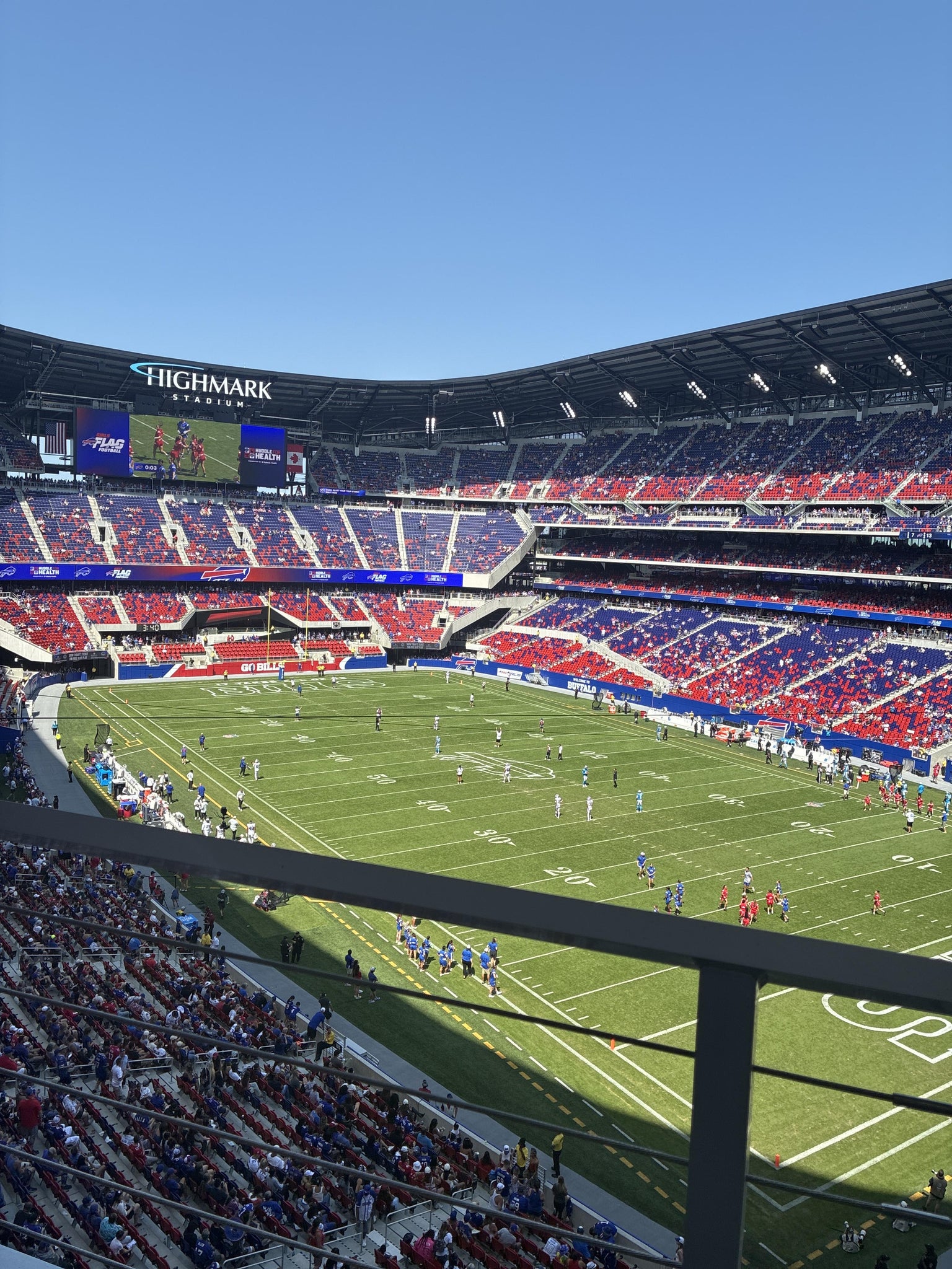 Vue réelle des fans prise de la Section 303 au site Highmark Stadium - NY par Corn B