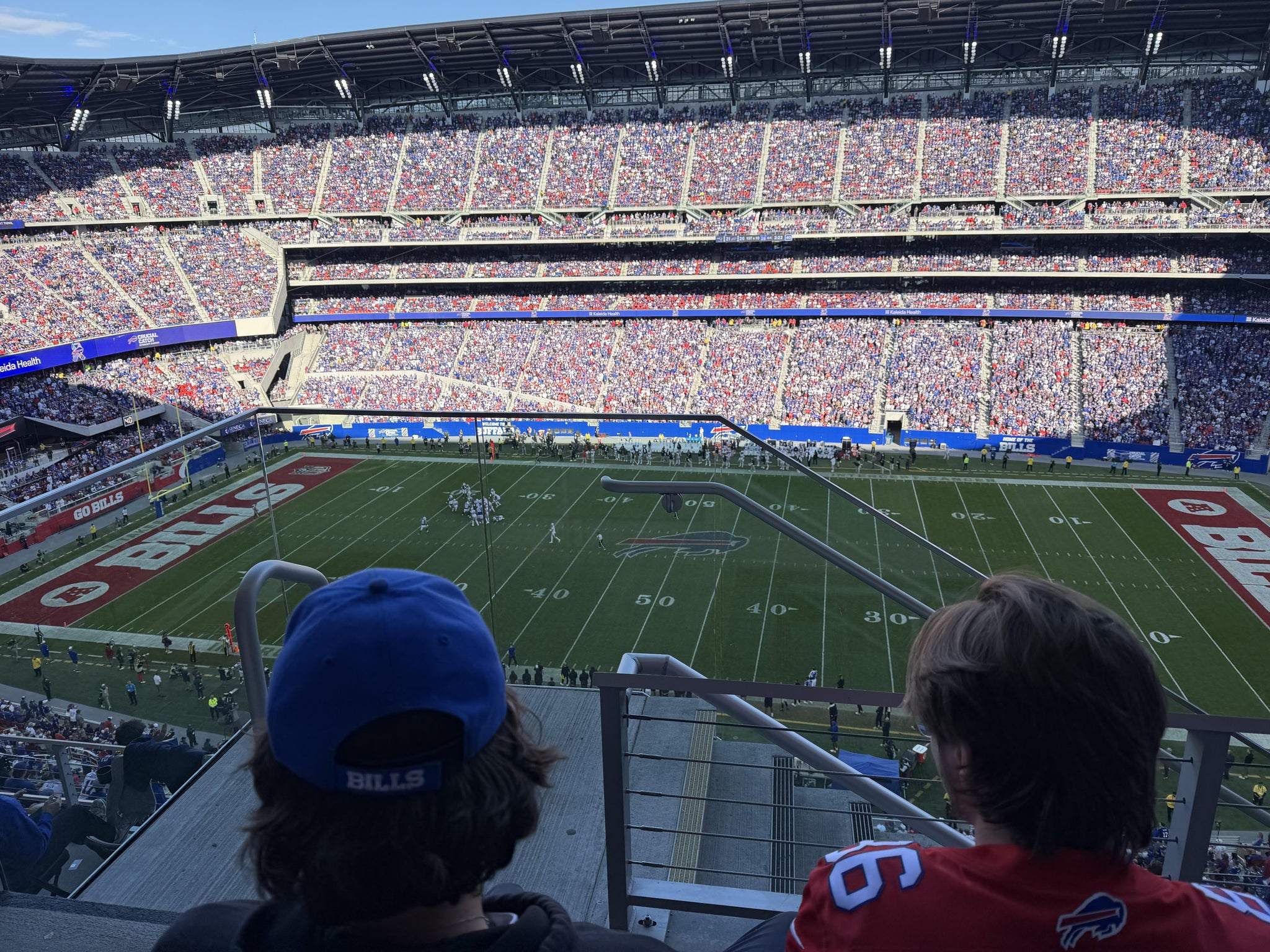 Vue réelle des fans prise de la Section 408 au site Highmark Stadium - NY par Josh N