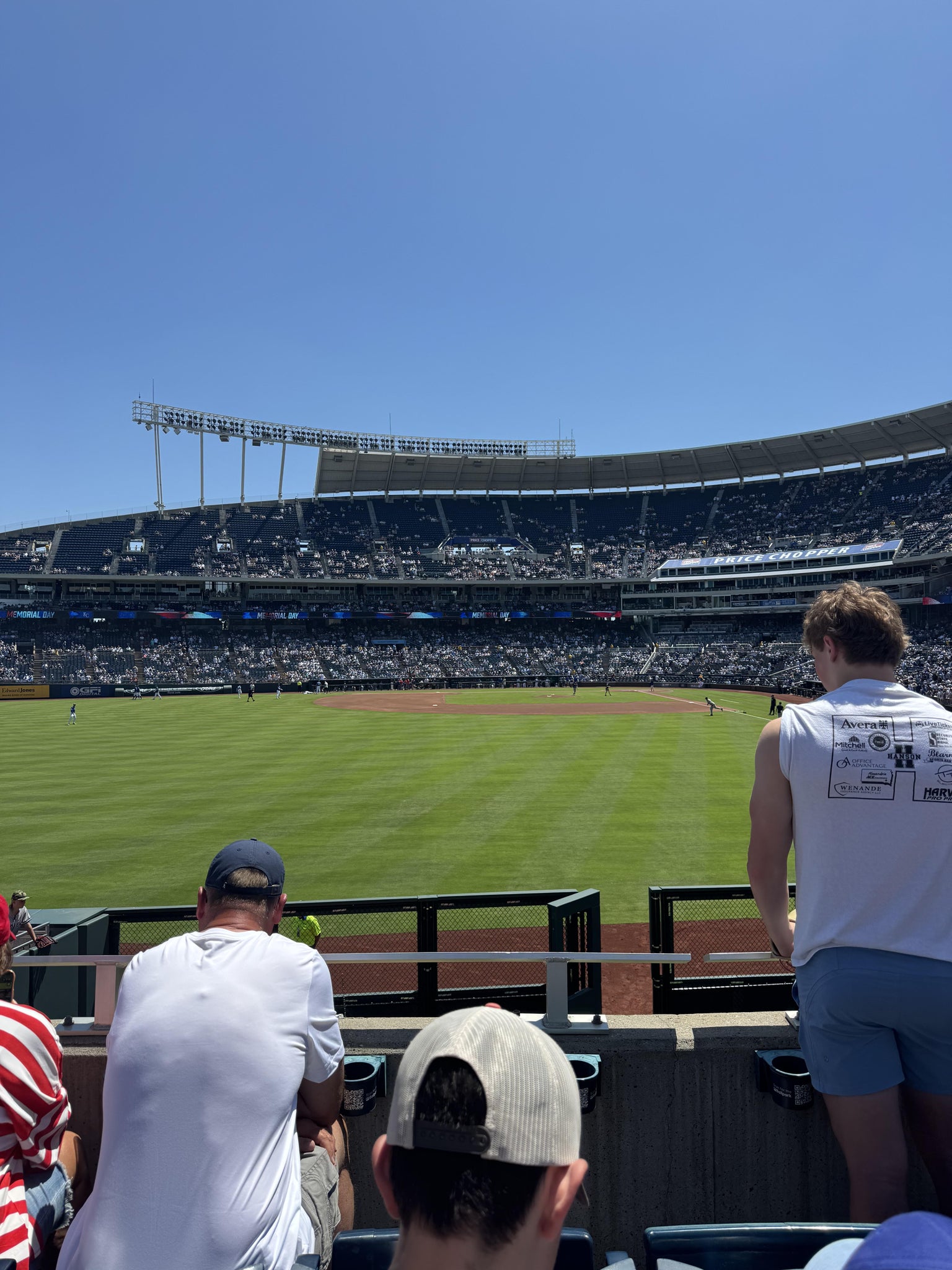 Vue réelle des fans prise de la Section 104 au site Kauffman Stadium par Ben D