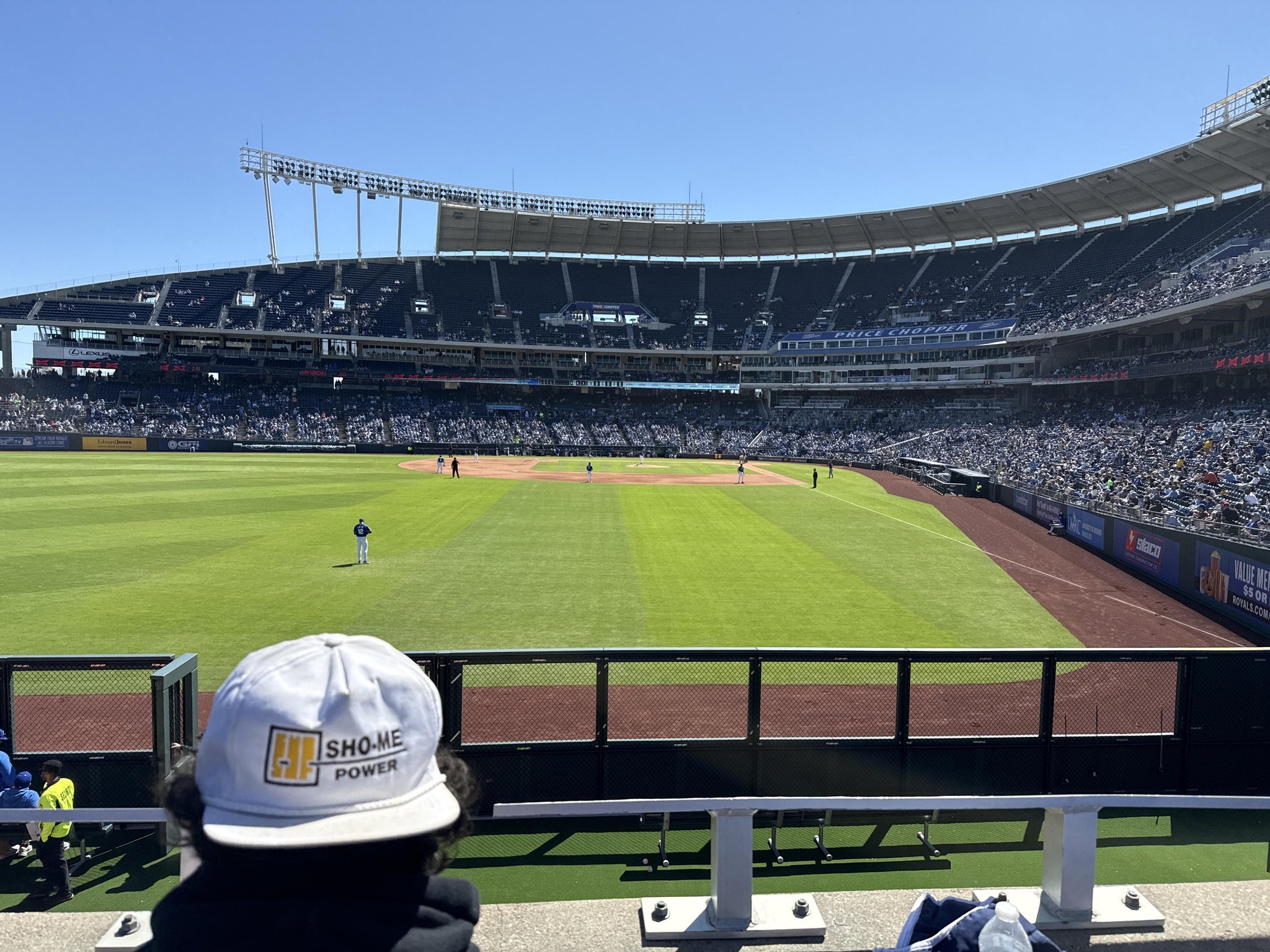 Vue réelle des fans prise de la Section 105 au site Kauffman Stadium par Rod L