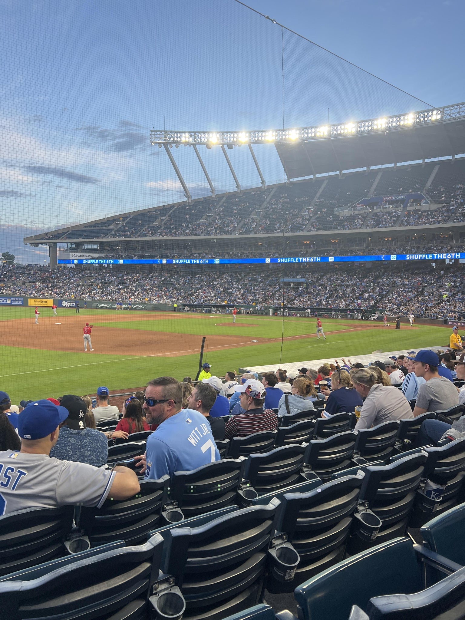 Vue réelle des fans prise de la Section 115 au site Kauffman Stadium par Samuel A