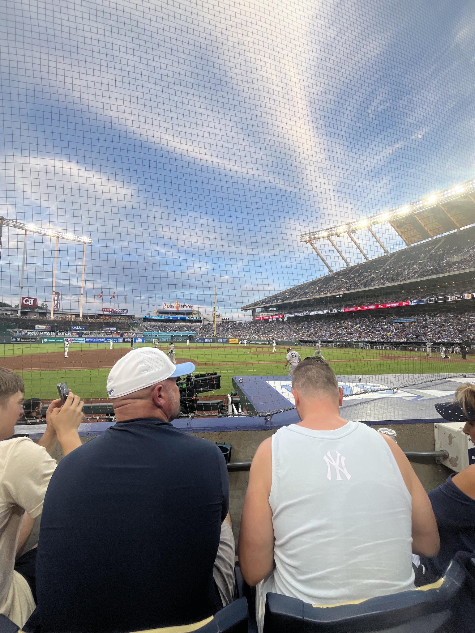 Vue réelle des fans prise de la Section 119 au site Kauffman Stadium par Ryan H