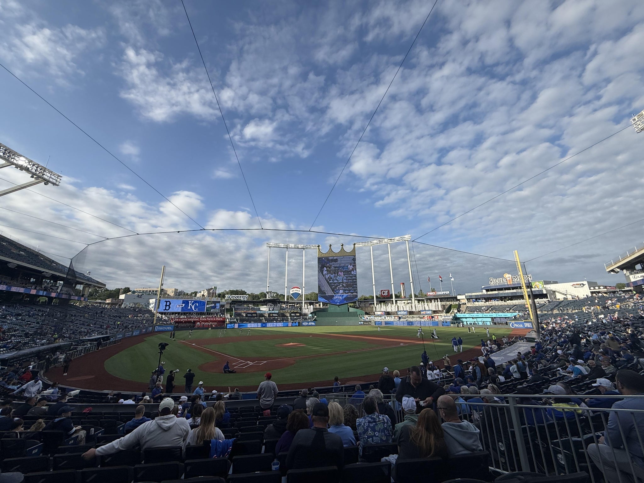 Vue réelle des fans prise de la Section 129 au site Kauffman Stadium par Alexander B
