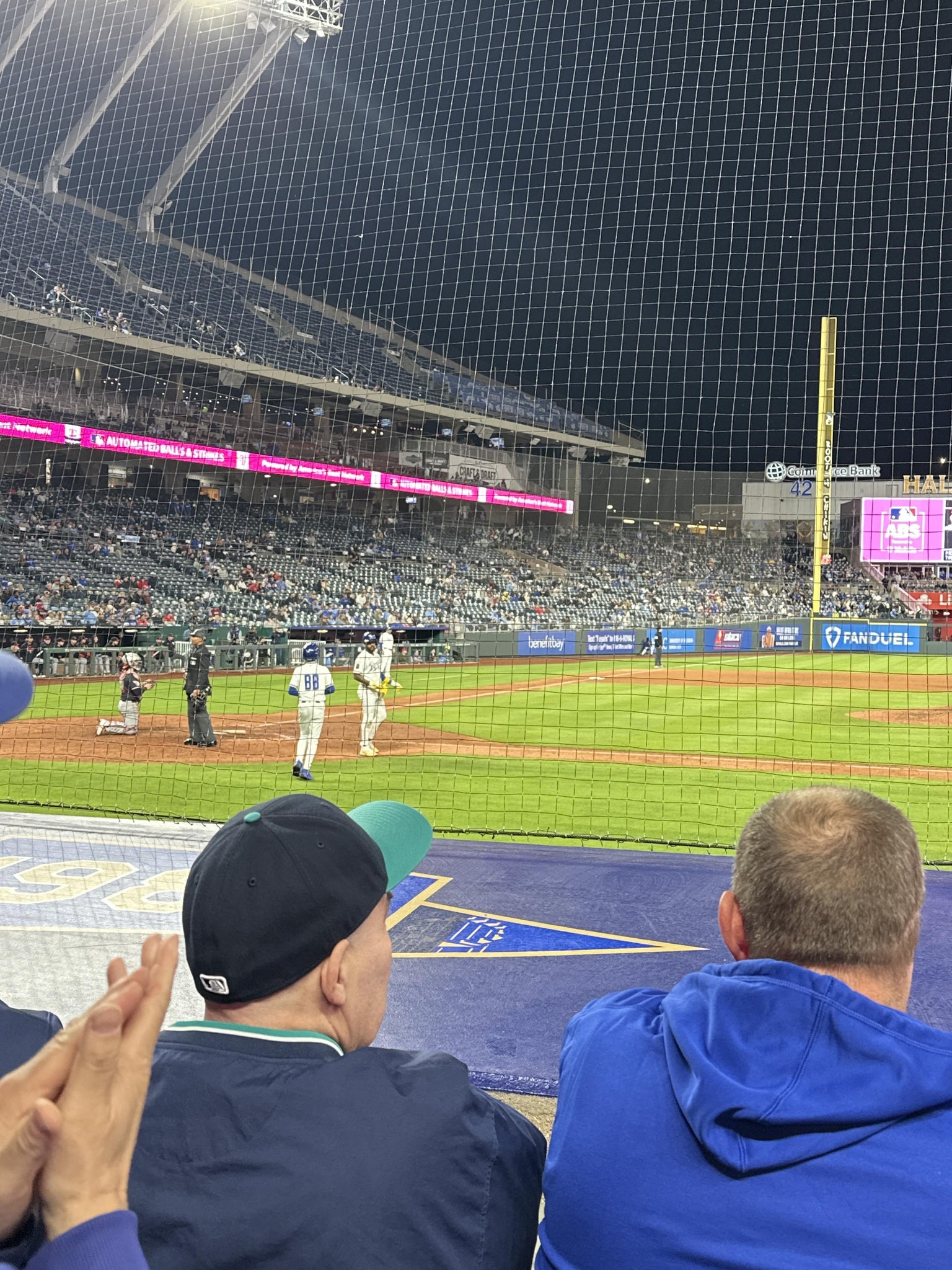 Vue réelle des fans prise de la Section 133 au site Kauffman Stadium par Carla B