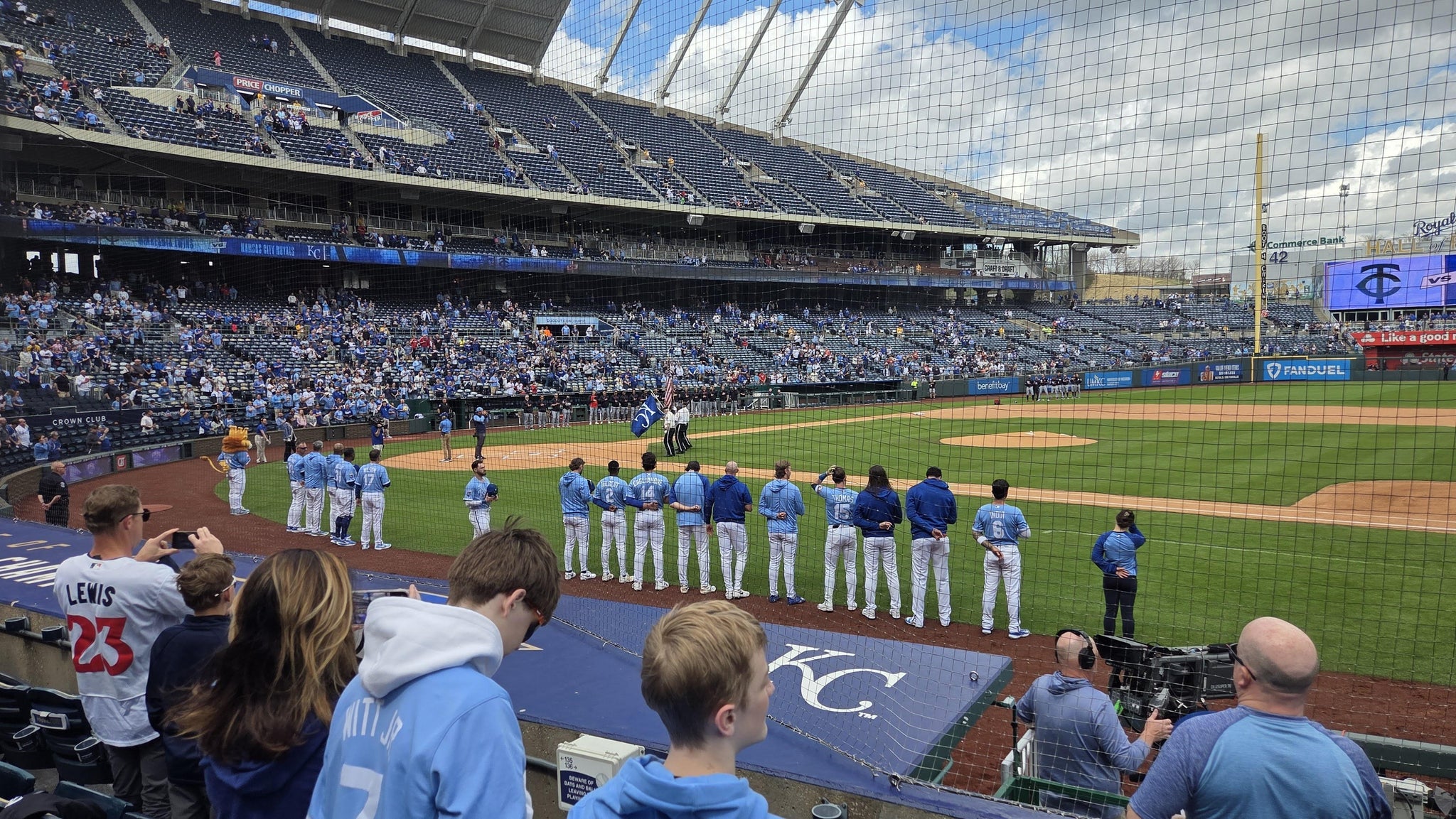 Vue réelle des fans prise de la Section 136 au site Kauffman Stadium par Jim H