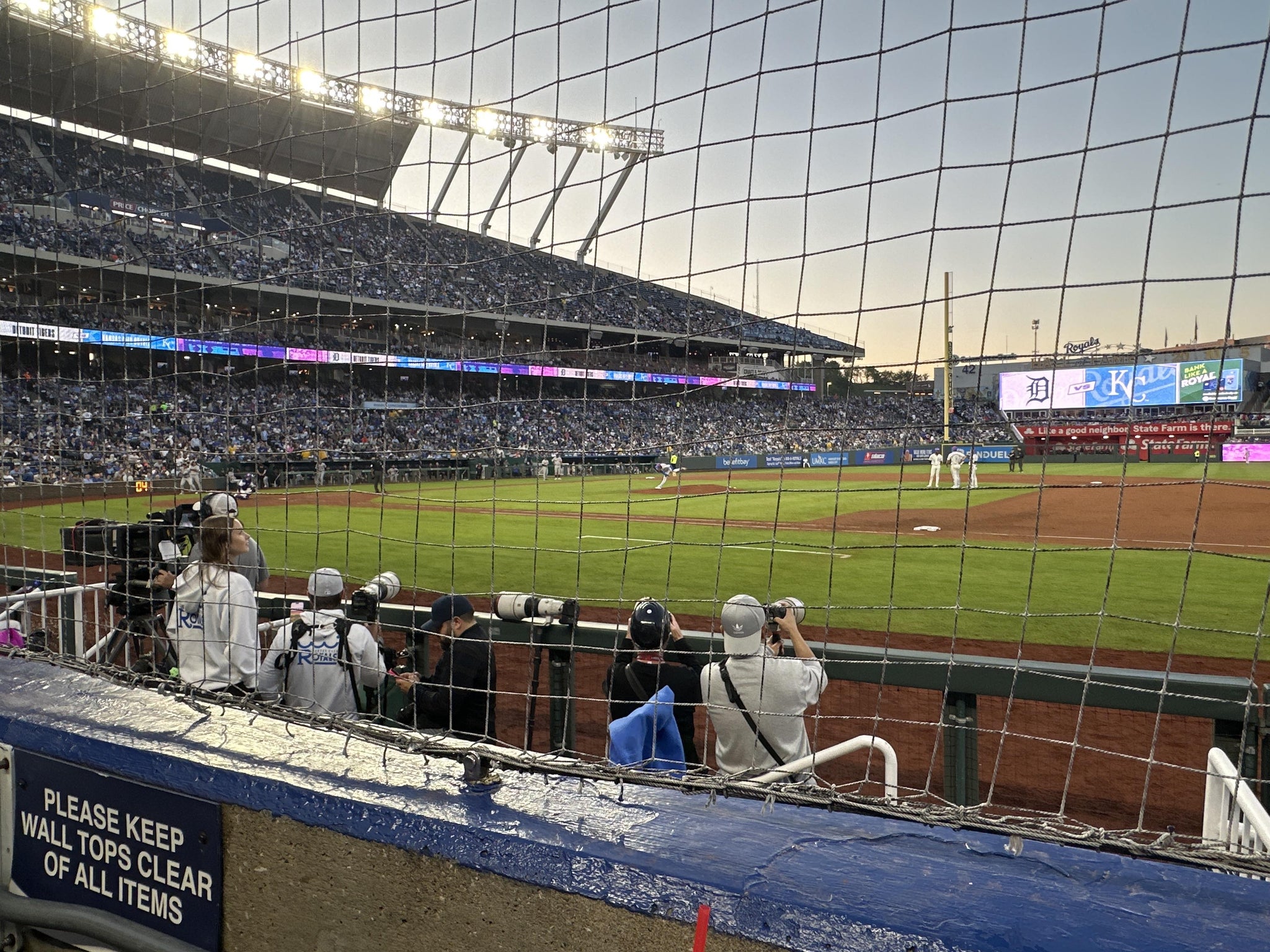 Vue réelle des fans prise de la Section 137 au site Kauffman Stadium par Donna D