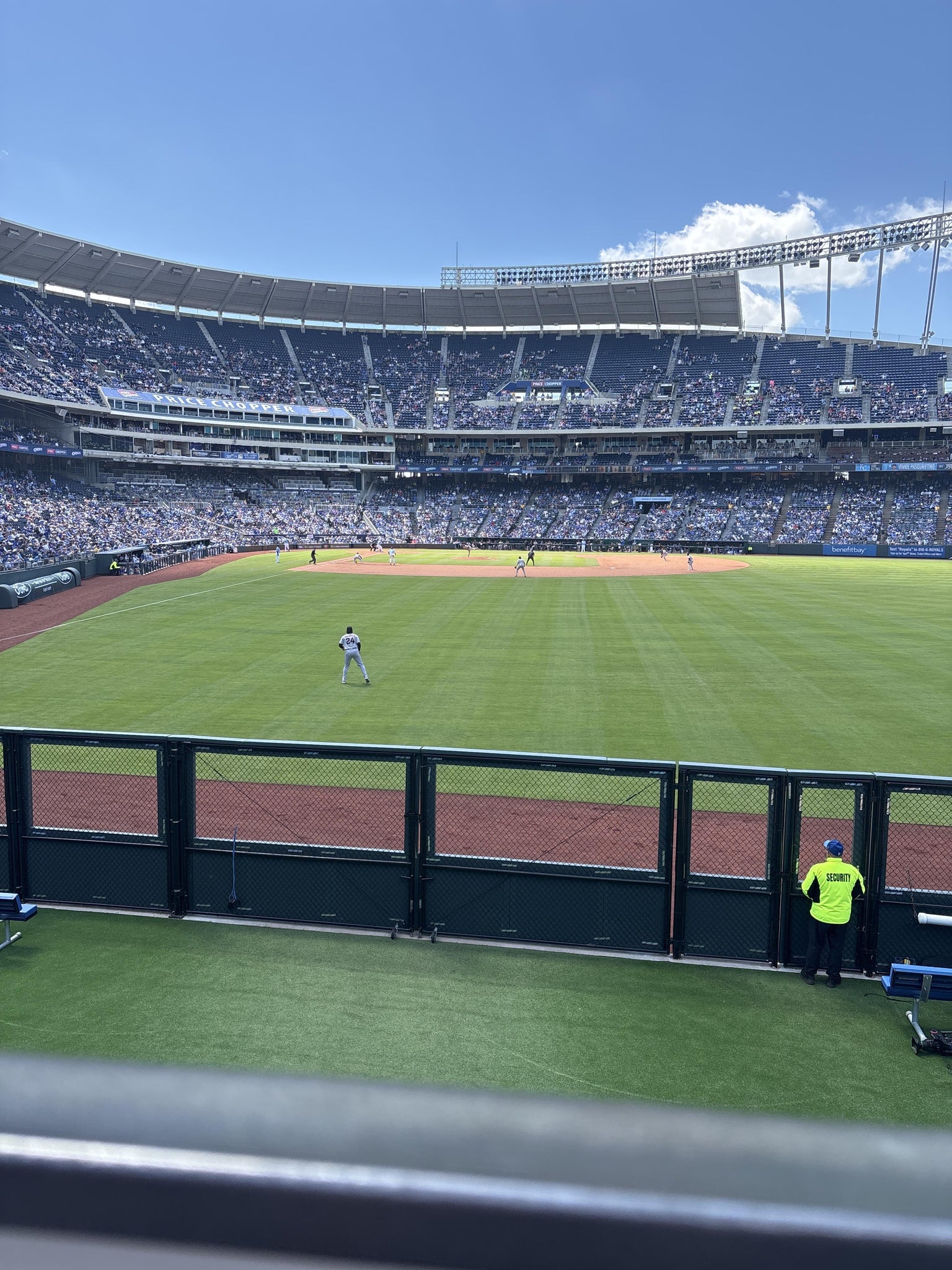 Vue réelle des fans prise de la Section 152 au site Kauffman Stadium par Angel H