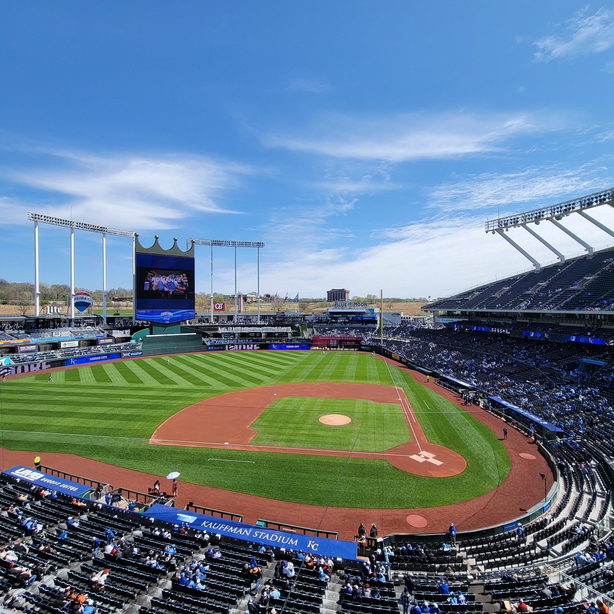 Vue réelle des fans prise de la Section 413 au site Kauffman Stadium par Nathan W
