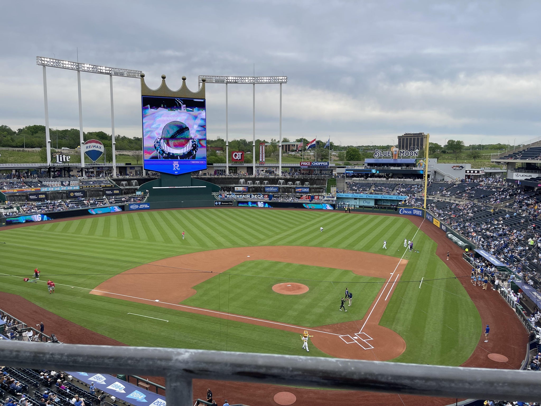 Vue réelle des fans prise de la Section 416 au site Kauffman Stadium par Kaci P