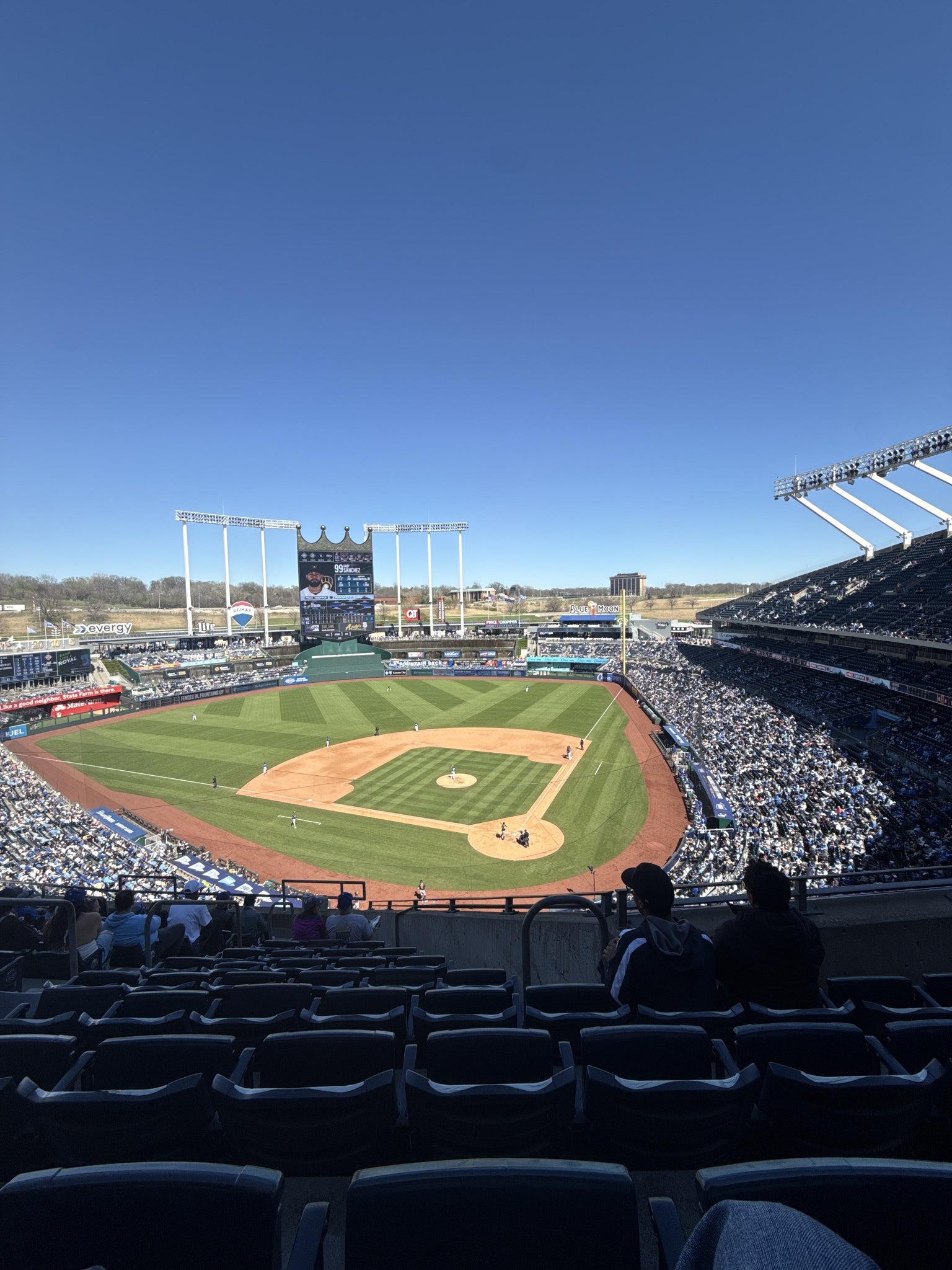 Vue réelle des fans prise de la Section 417 au site Kauffman Stadium par Joe B