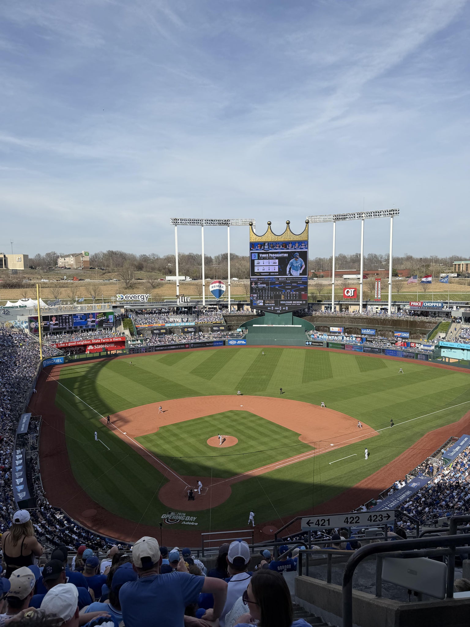 Vue réelle des fans prise de la Section 421 R au site Kauffman Stadium par Eric L