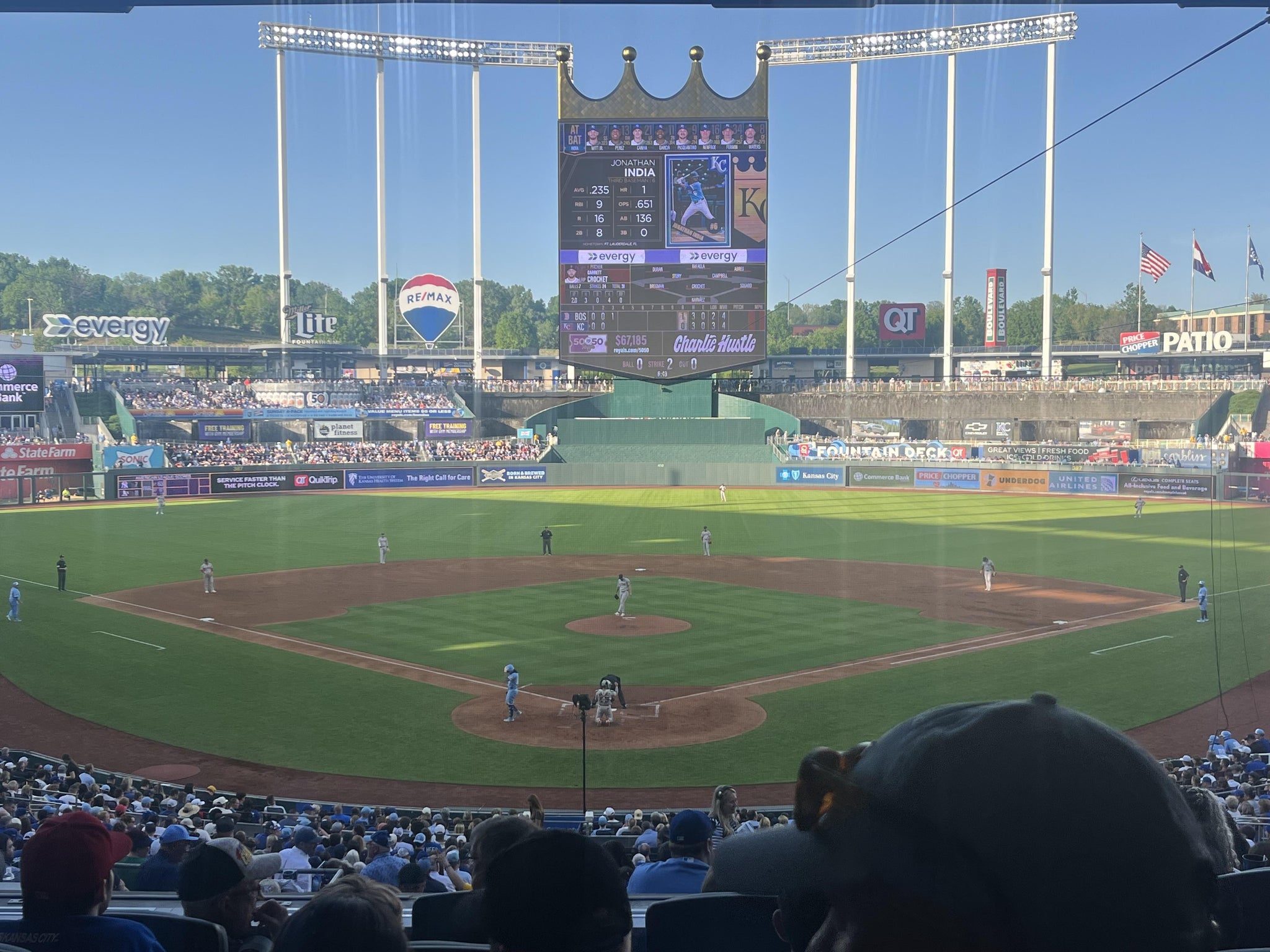 Vue réelle des fans prise de la Diamond Club MVP 1 au site Kauffman Stadium par Eric P