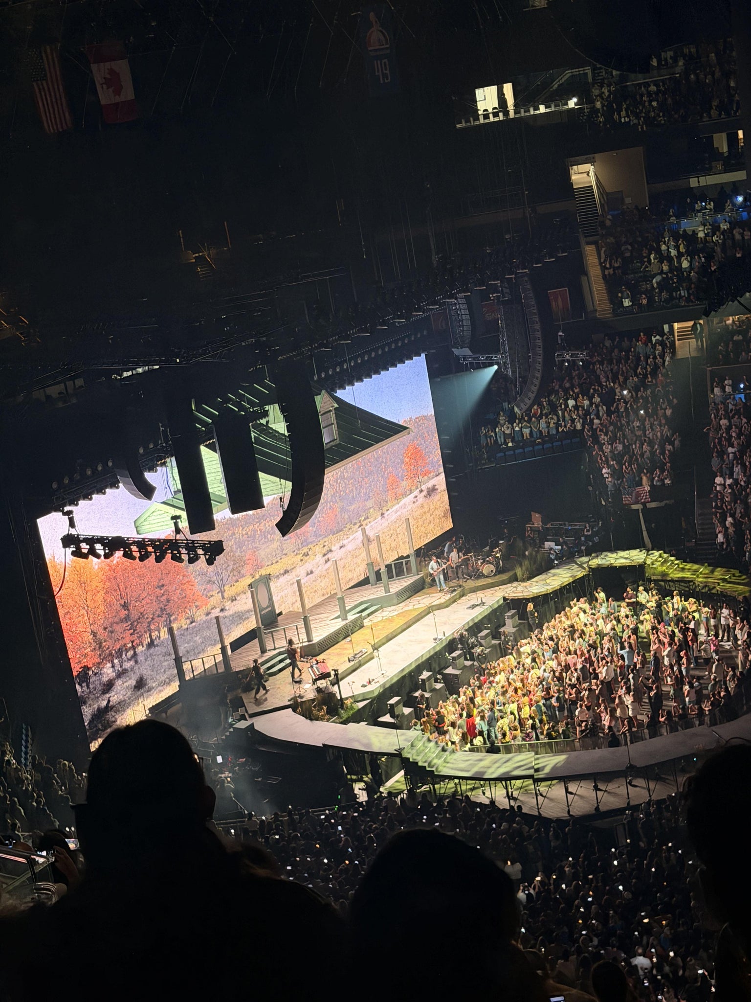 Vue réelle des fans prise de la Section 224 au site Kia Center par Lila S