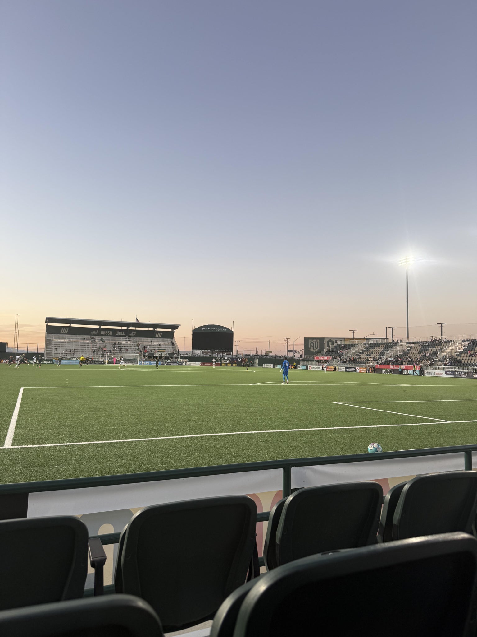 Vue réelle des fans prise de la Section 108 au site Lancaster Municipal Stadium par Brianna B