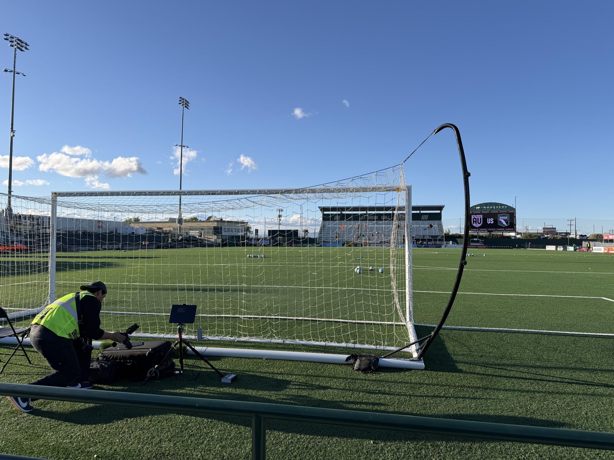Vue réelle des fans prise de la Section 114 au site Lancaster Municipal Stadium par Julia M