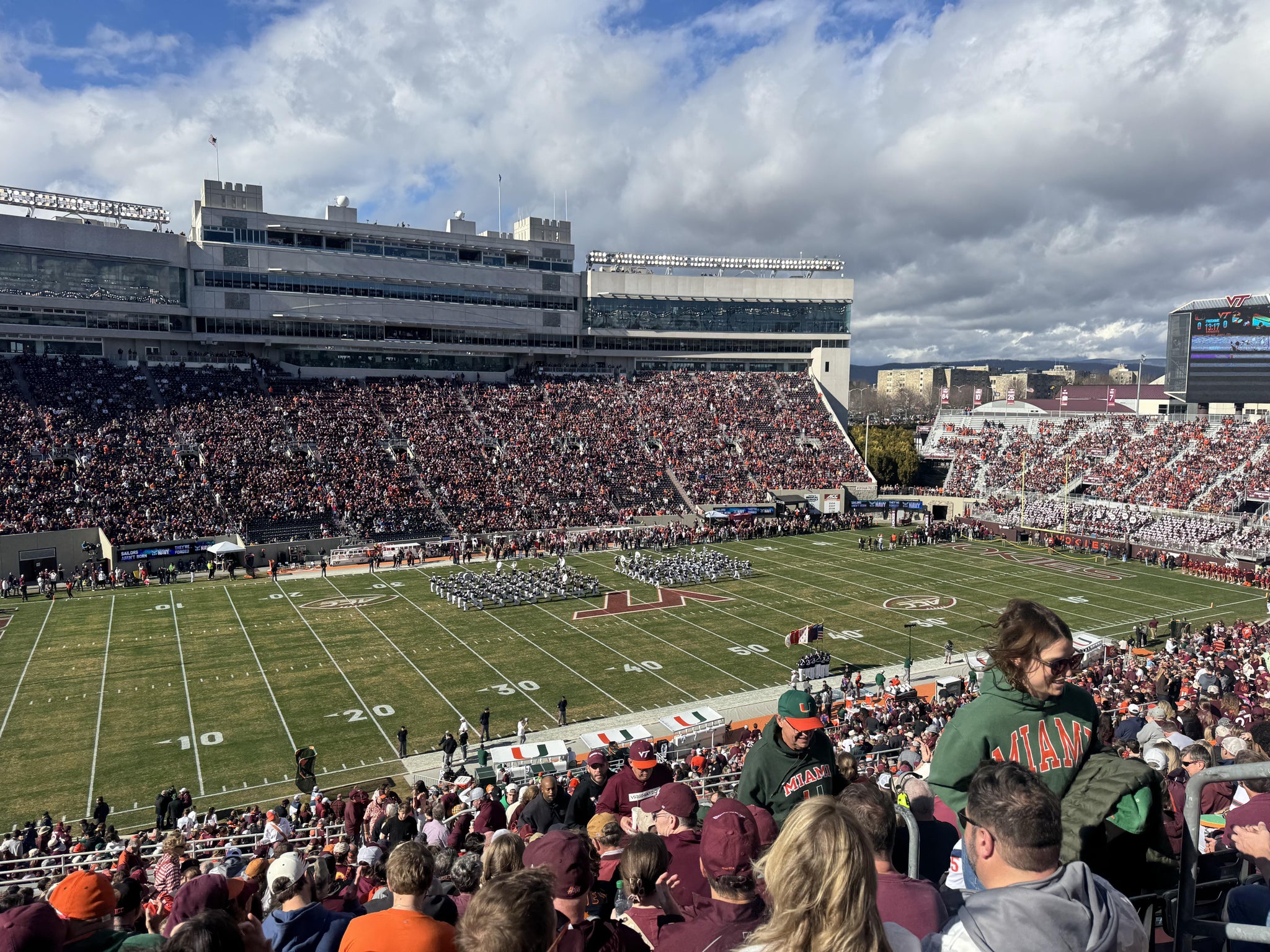 Vue réelle des fans prise de la Section 134 au site Lane Stadium par Nathan Y