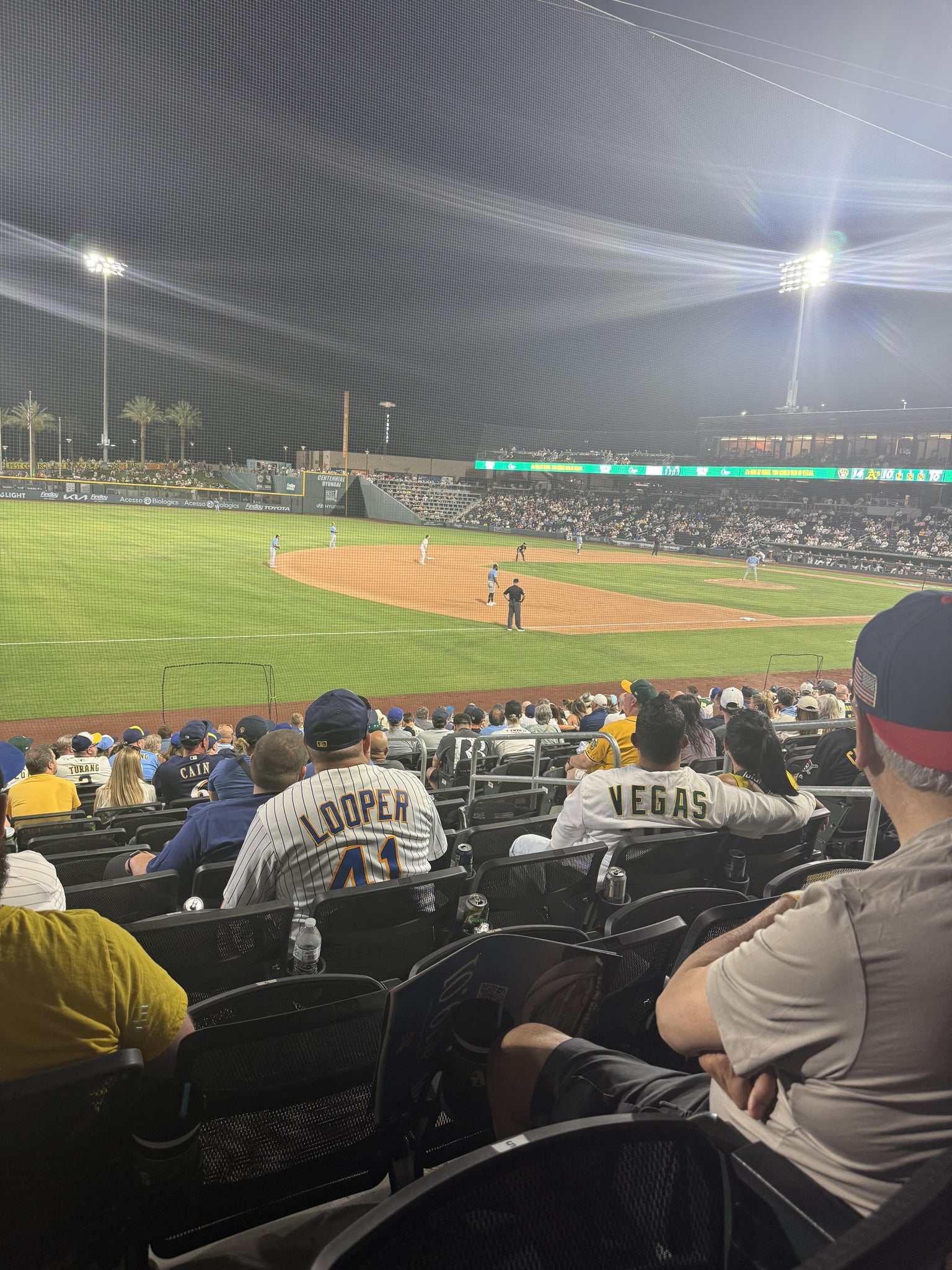Vue réelle des fans prise de la Section 118 au site Las Vegas Ballpark par Matt R