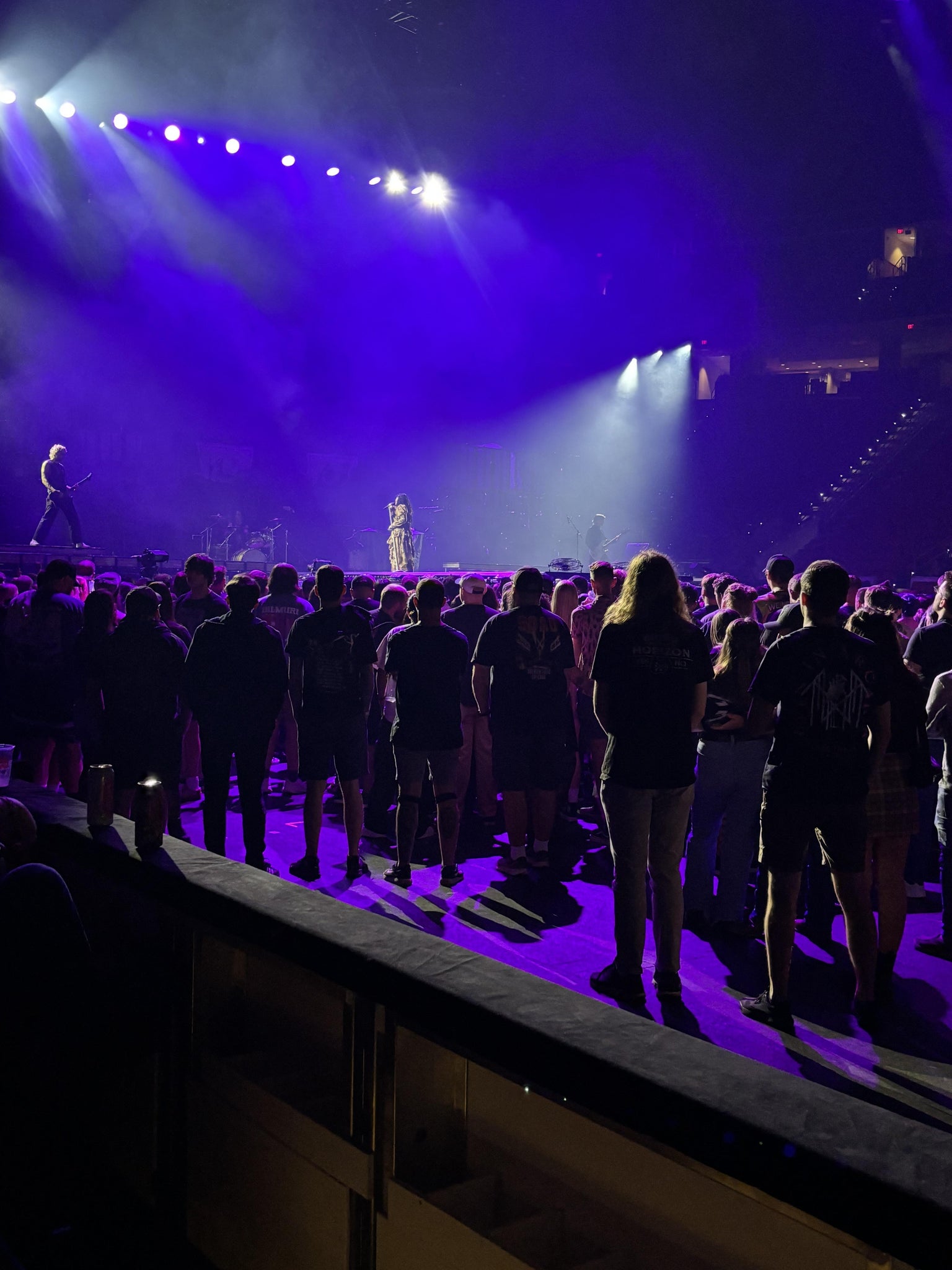 Vue réelle des fans prise de la Section 103 au site Lenovo Center par Mirian R
