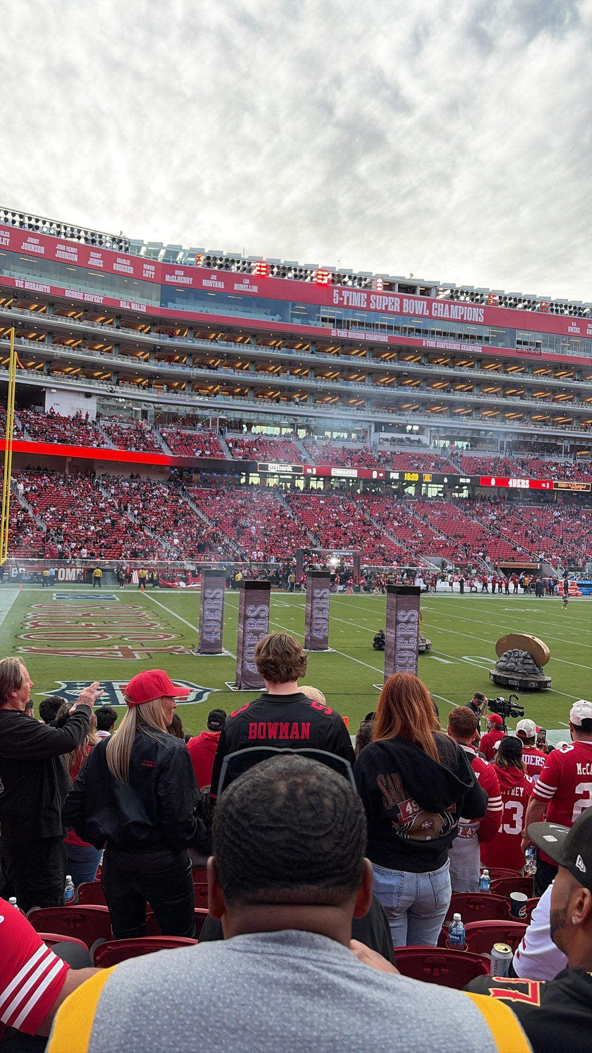 Real Fan View taken from Section 121 at Levi's Stadium by Juan carlos G