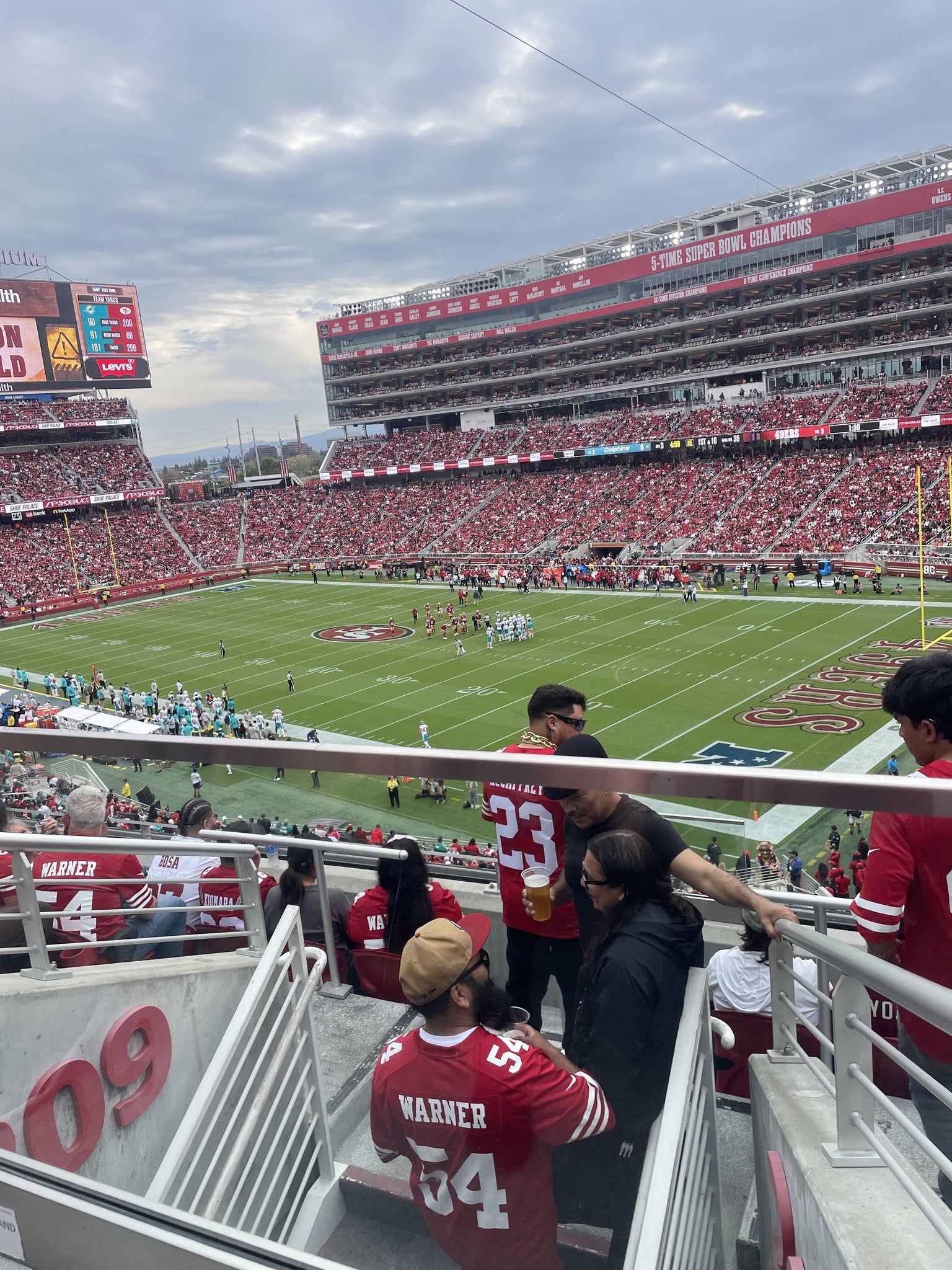 Real Fan View taken from Section 209 at Levi's Stadium by Jose V