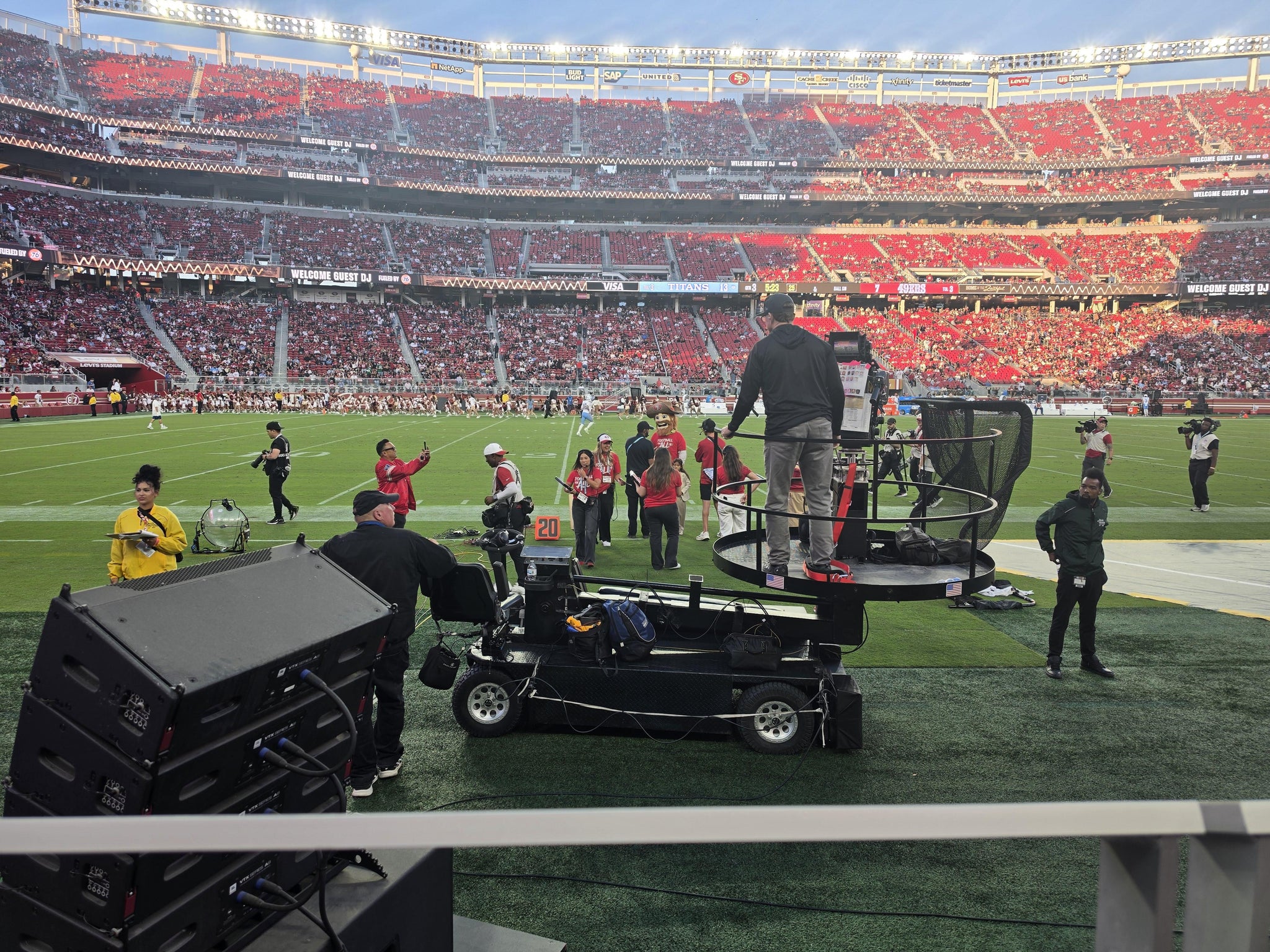 Vue réelle des fans prise de la Section C 141 au site Levi's Stadium par Danger M