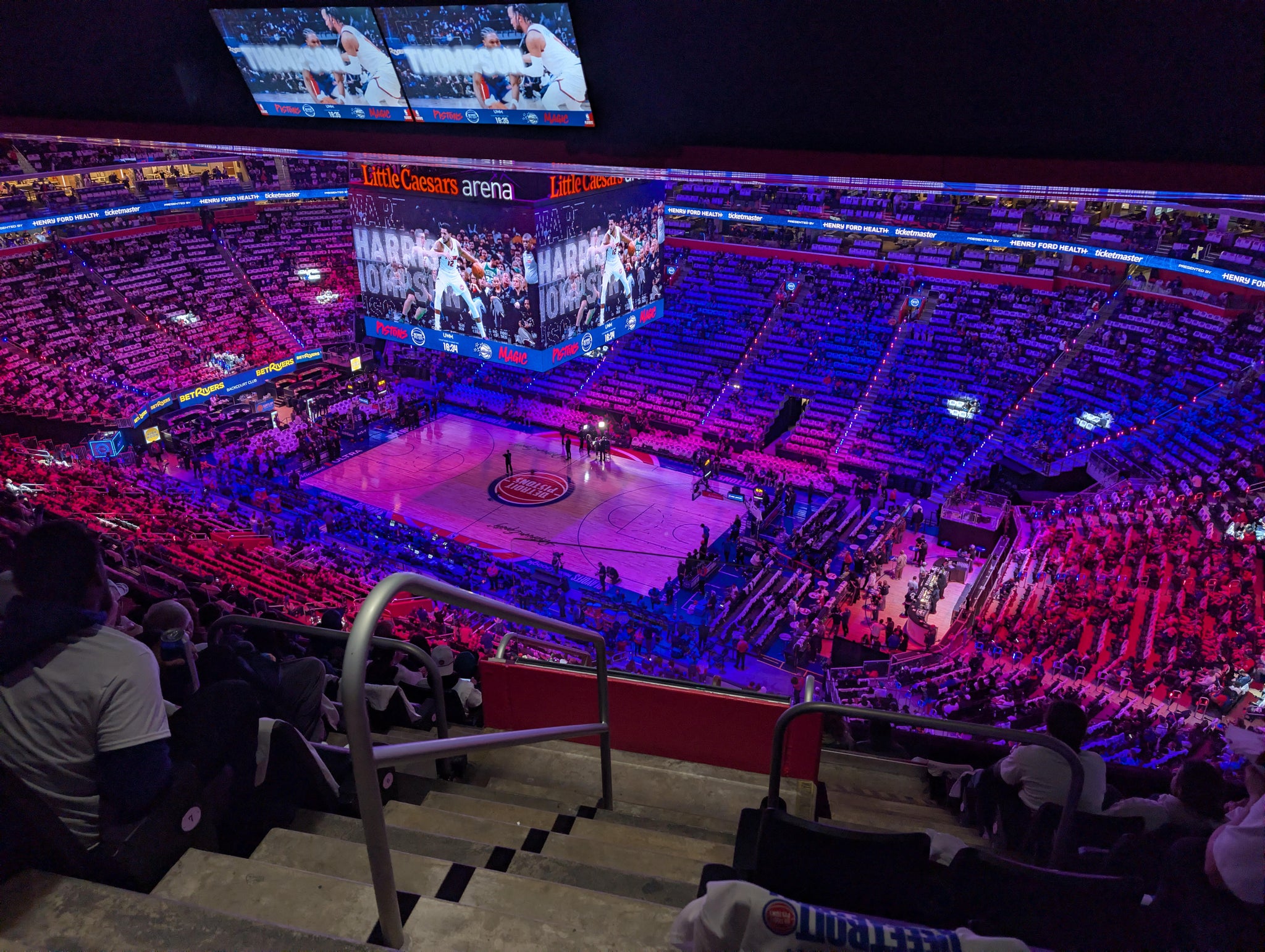 Vue réelle des fans prise de la Section 224 au site Little Caesars Arena par Jaden J
