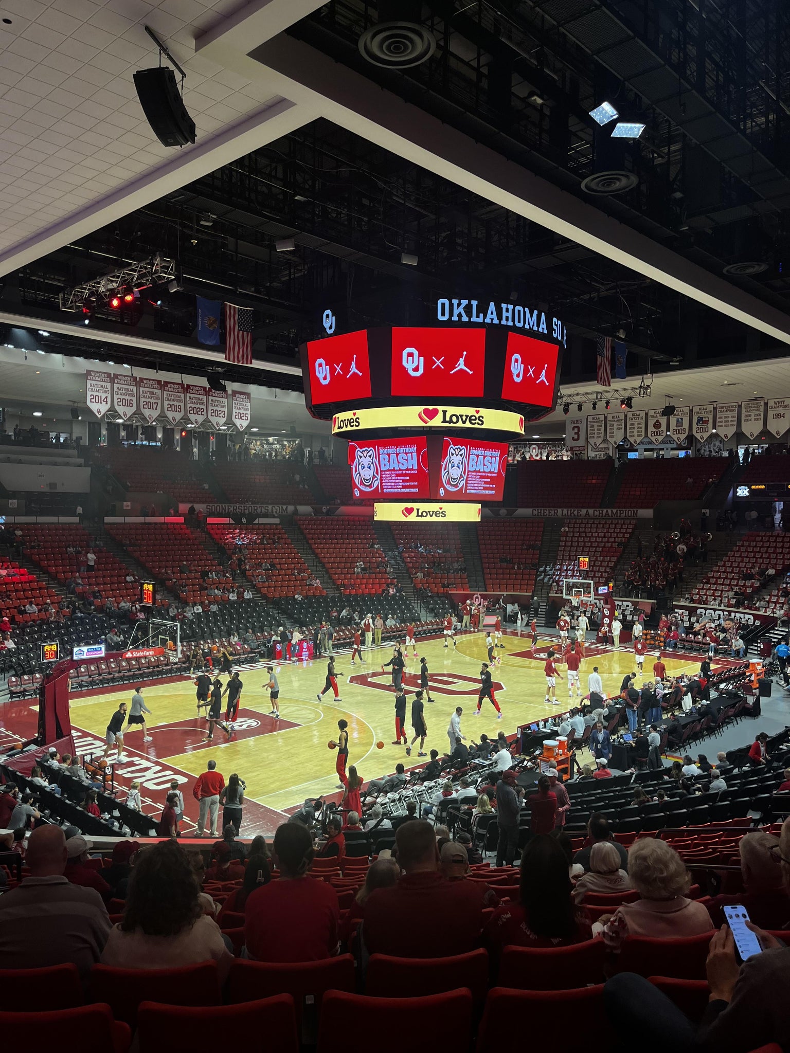 Real Fan View taken from Section 125 at Lloyd Noble Center by Dk S