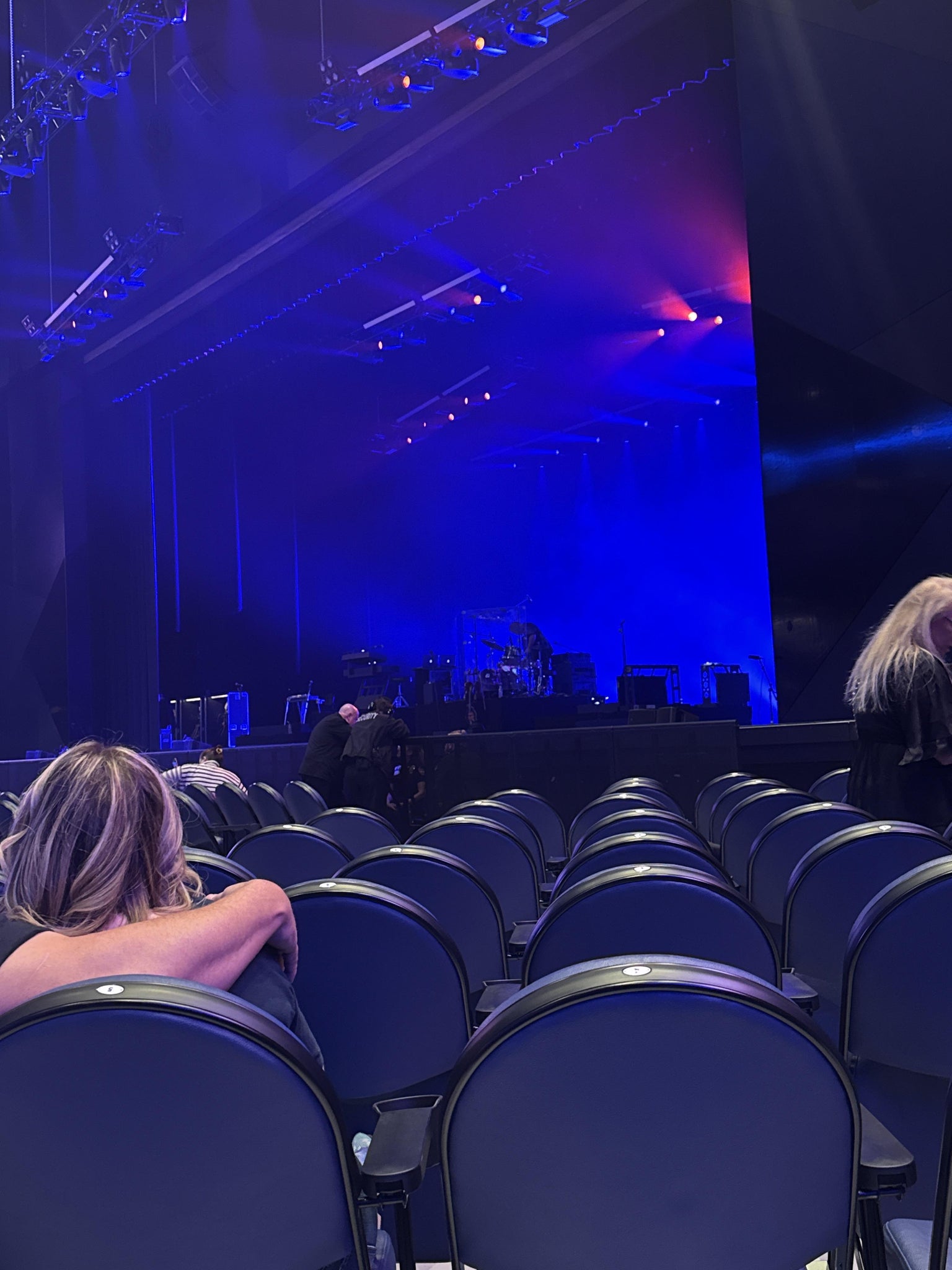 Vue réelle des fans prise de la Section 102 au site Lucas Oil Live at WinStar World Casino and Resort par Joe M