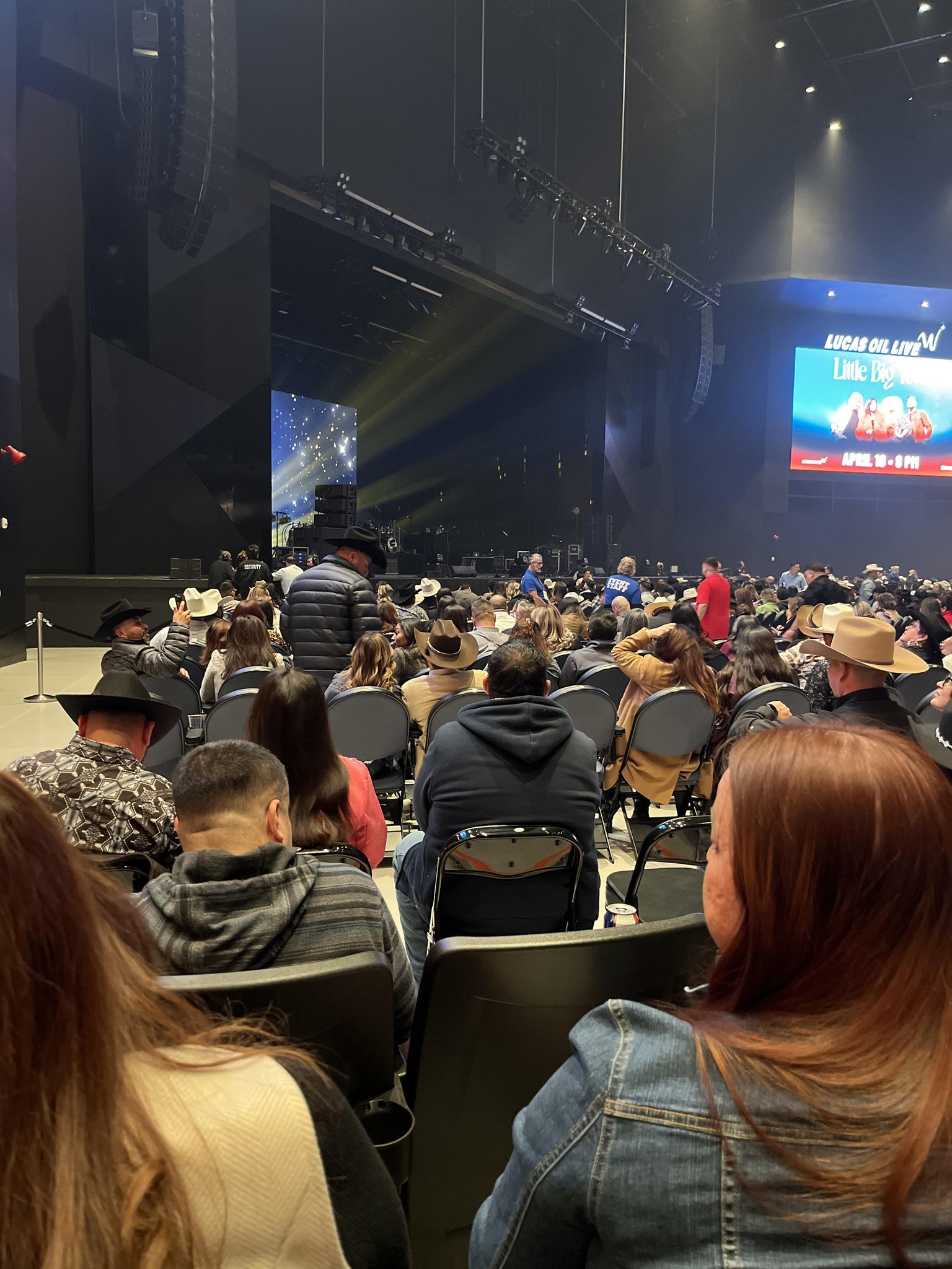 Vue réelle des fans prise de la Section 205 au site Lucas Oil Live at WinStar World Casino and Resort par Silvester G