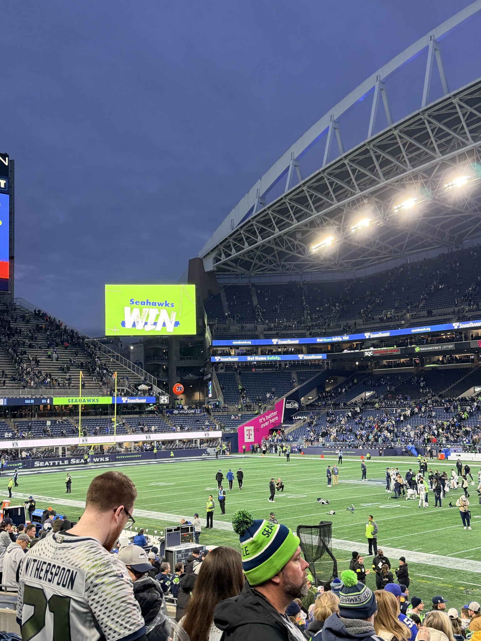 Vue réelle des fans prise de la Section 131 au site Lumen Field par Alaika louize V
