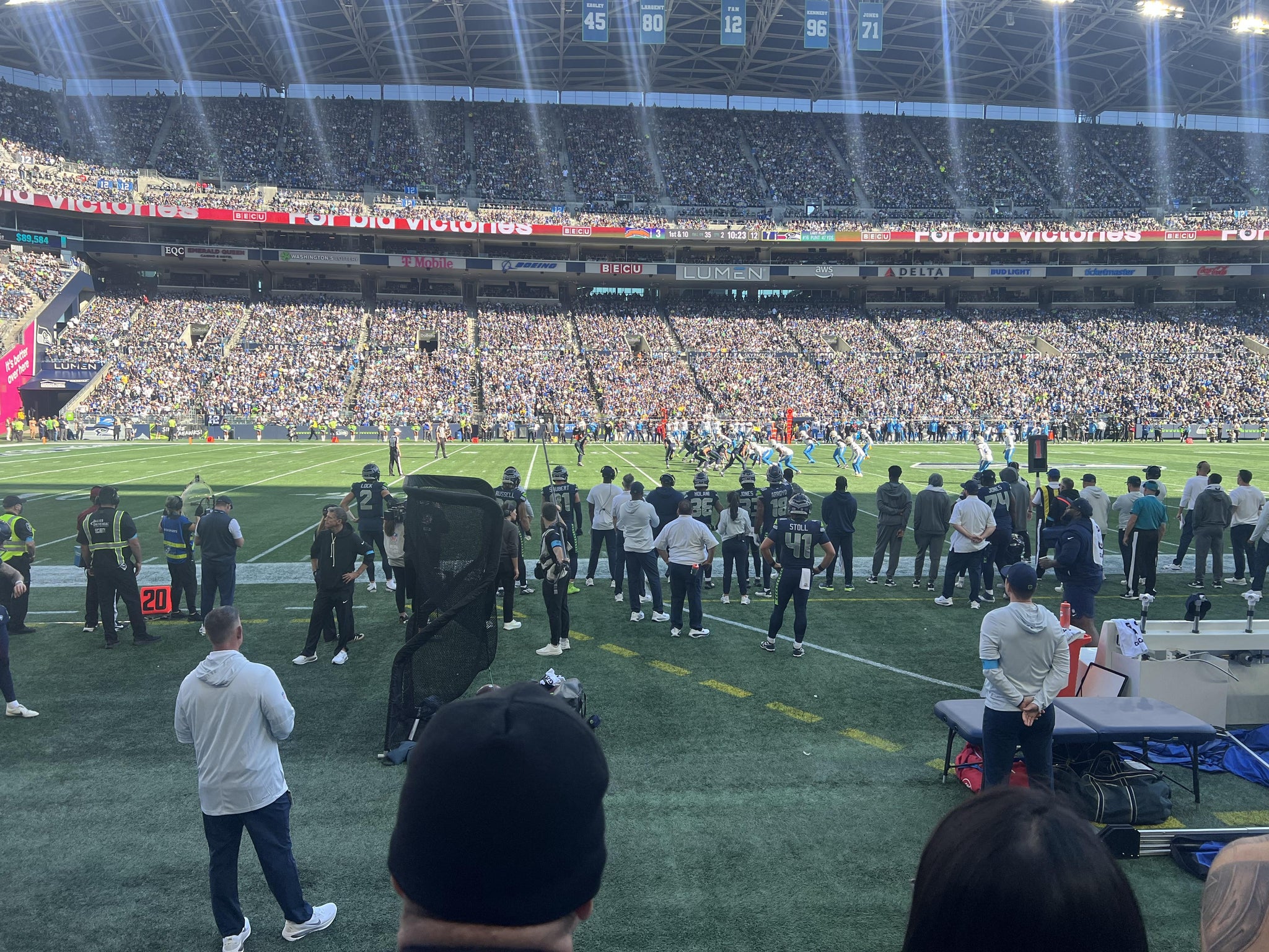 Vue réelle des fans prise de la Section 137 au site Lumen Field par Jazmin G