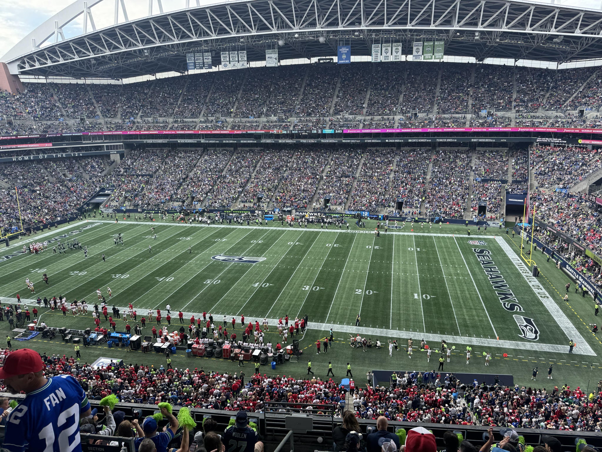 Vue réelle des fans prise de la Section 307 au site Lumen Field par David L