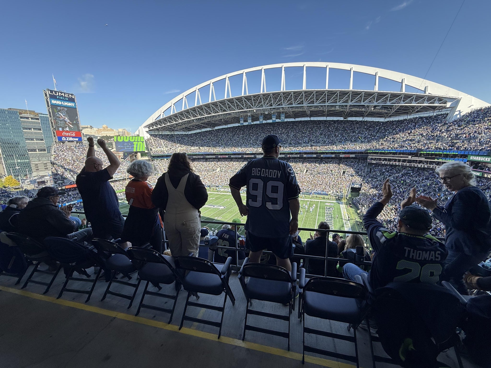 Vue réelle des fans prise de la Section 331 au site Lumen Field par Ricardo V