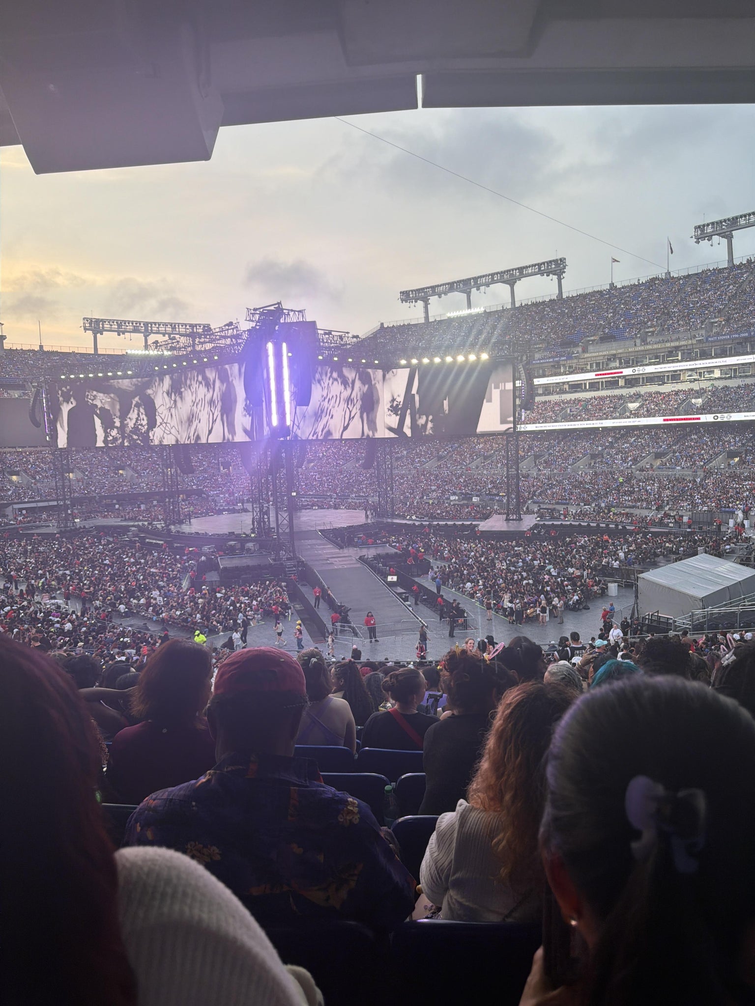 Vue réelle des fans prise de la Section 119 au site M&T Bank Stadium par Tharindi J