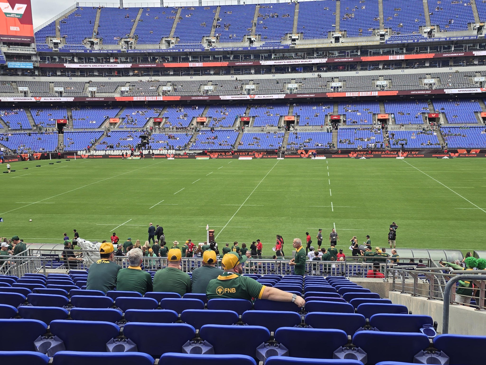 Vue réelle des fans prise de la Section 126 au site M&T Bank Stadium par David V