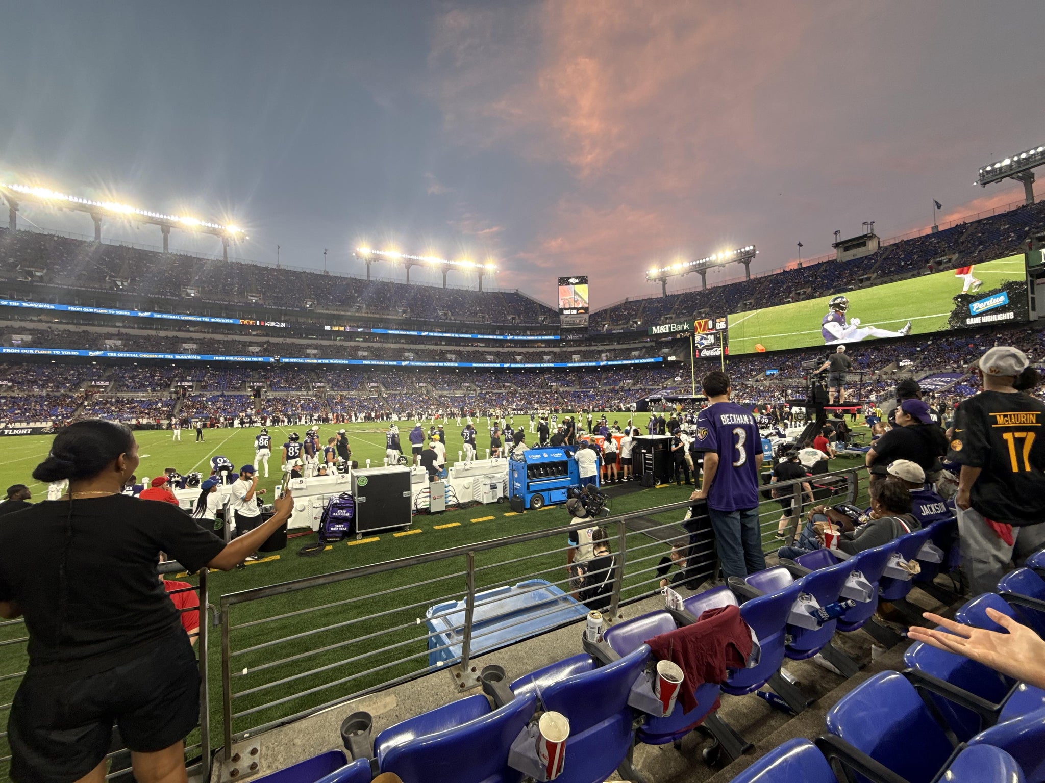 Vue réelle des fans prise de la Section 127 au site M&T Bank Stadium par Theresa K