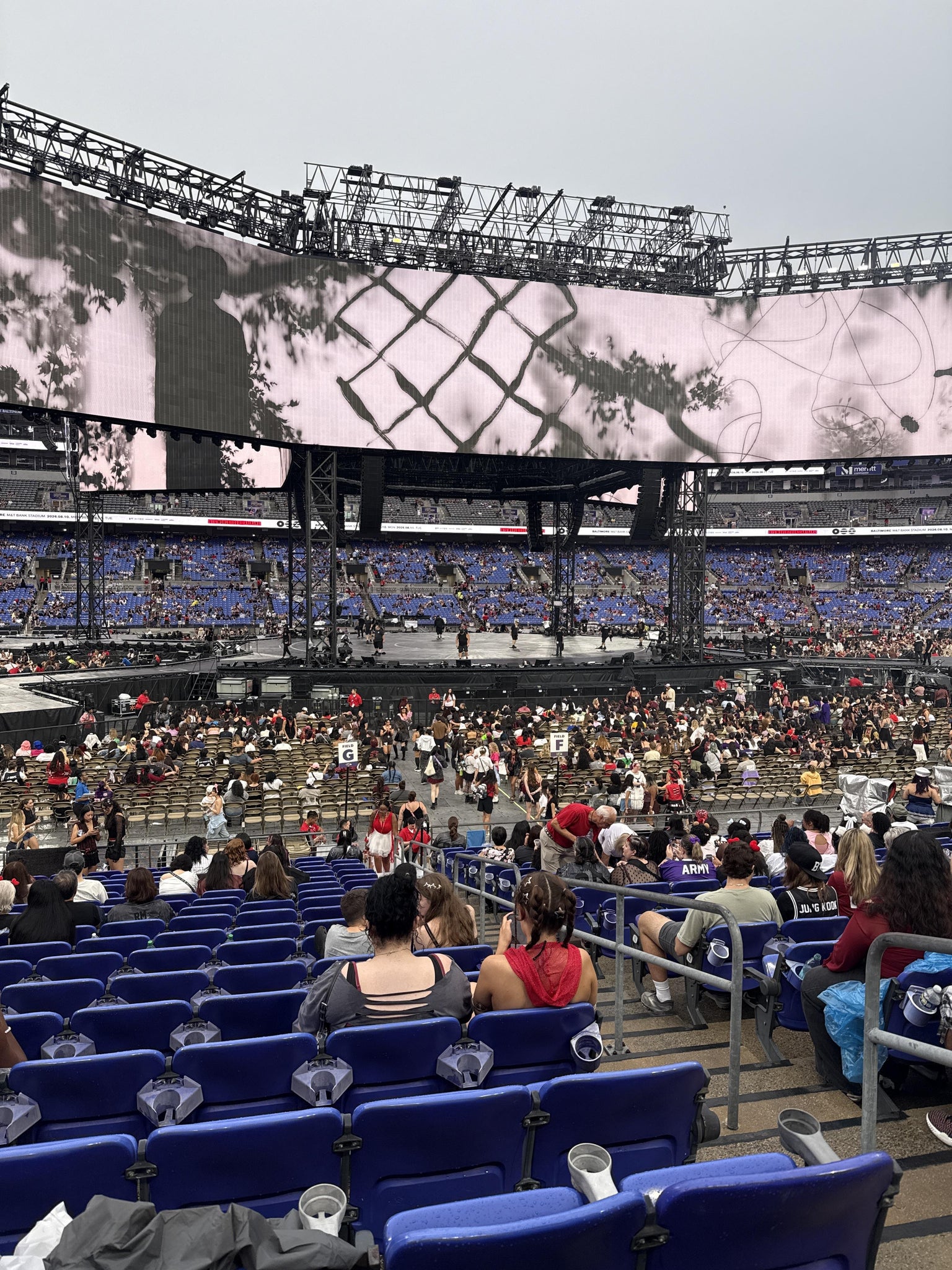 Vue réelle des fans prise de la Section 128 au site M&T Bank Stadium par Allison B