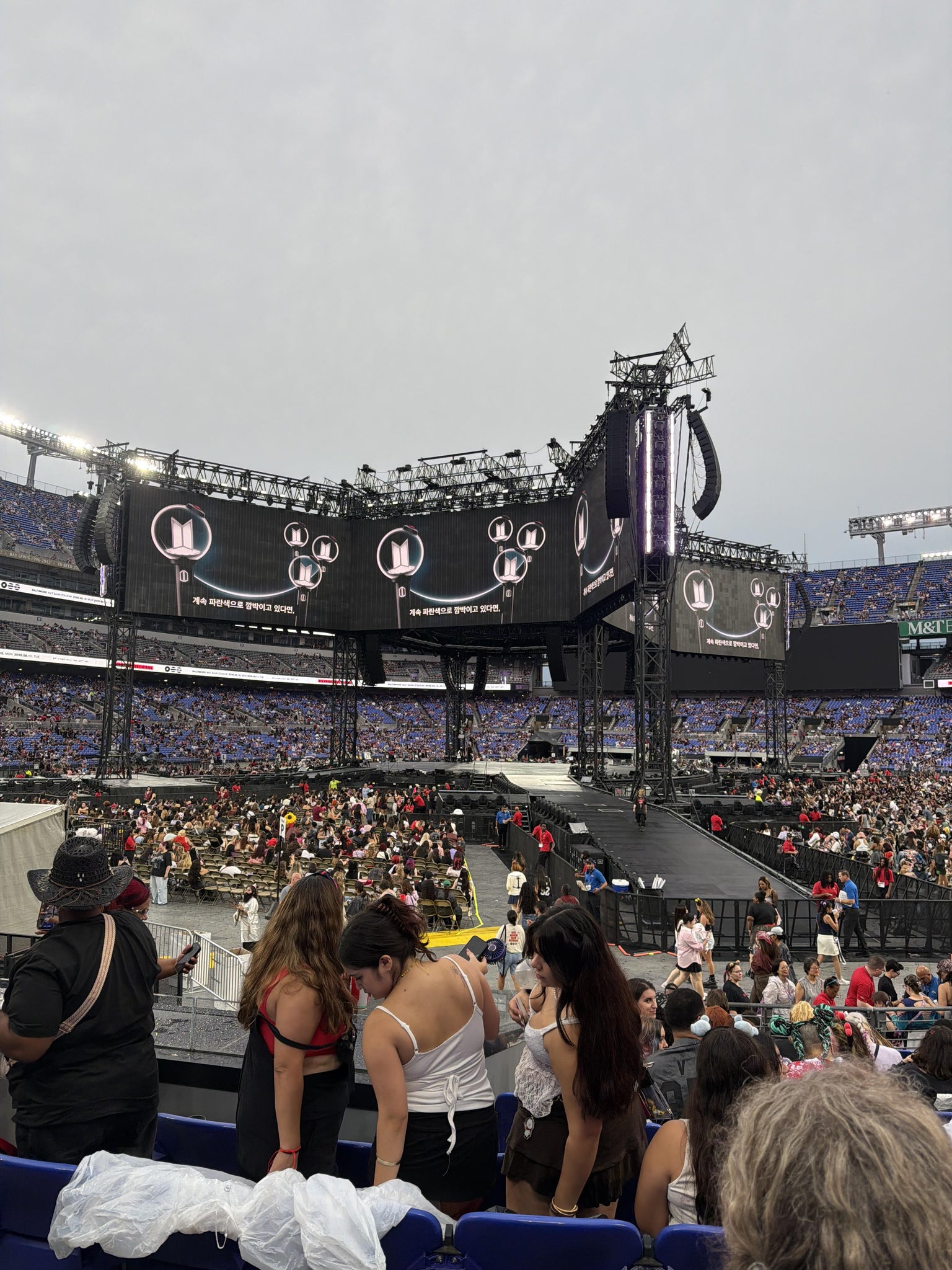 Vue réelle des fans prise de la Section 136 au site M&T Bank Stadium par Anonymous User
