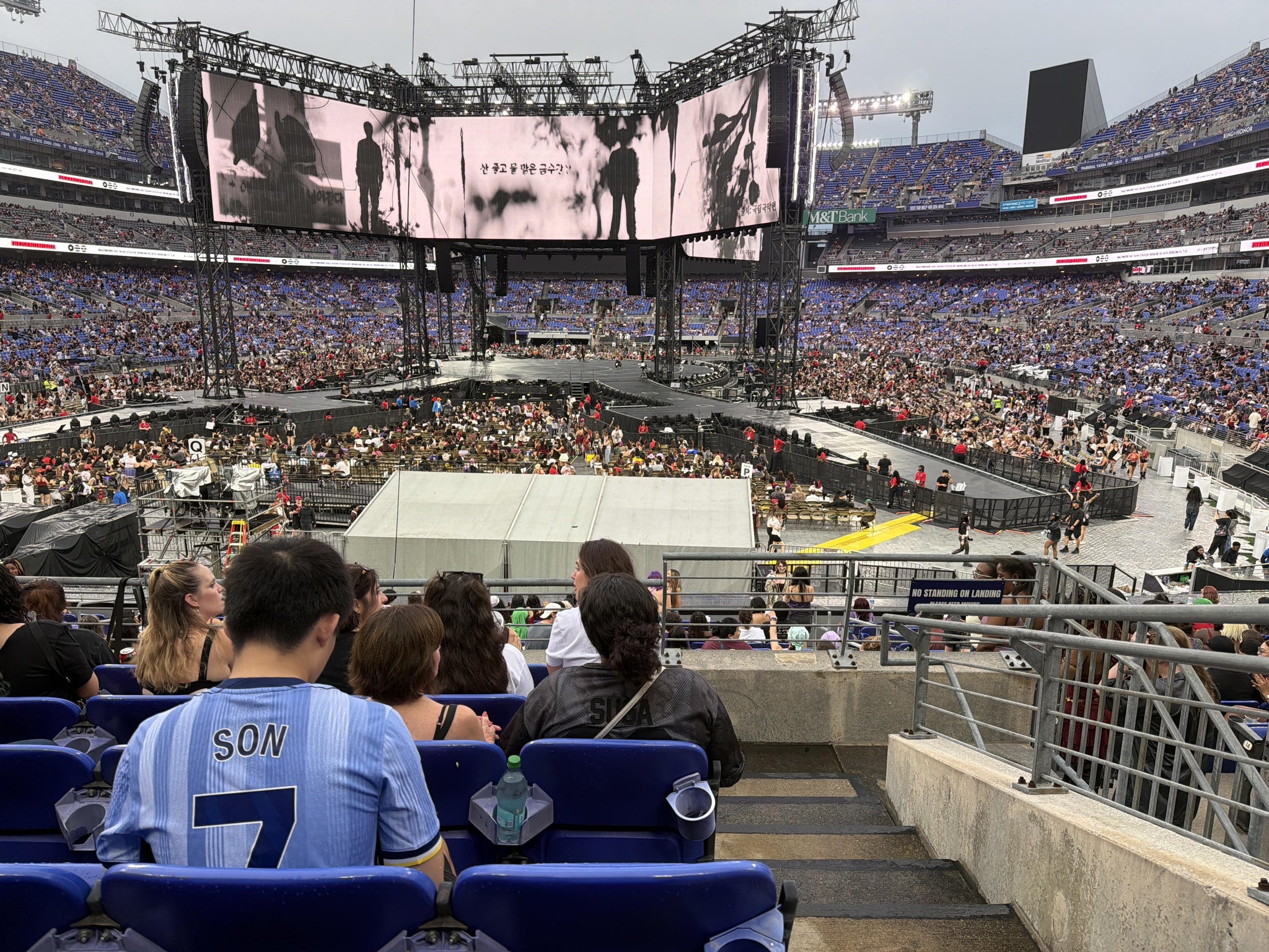 Vue réelle des fans prise de la Section 139 au site M&T Bank Stadium par Arlie J
