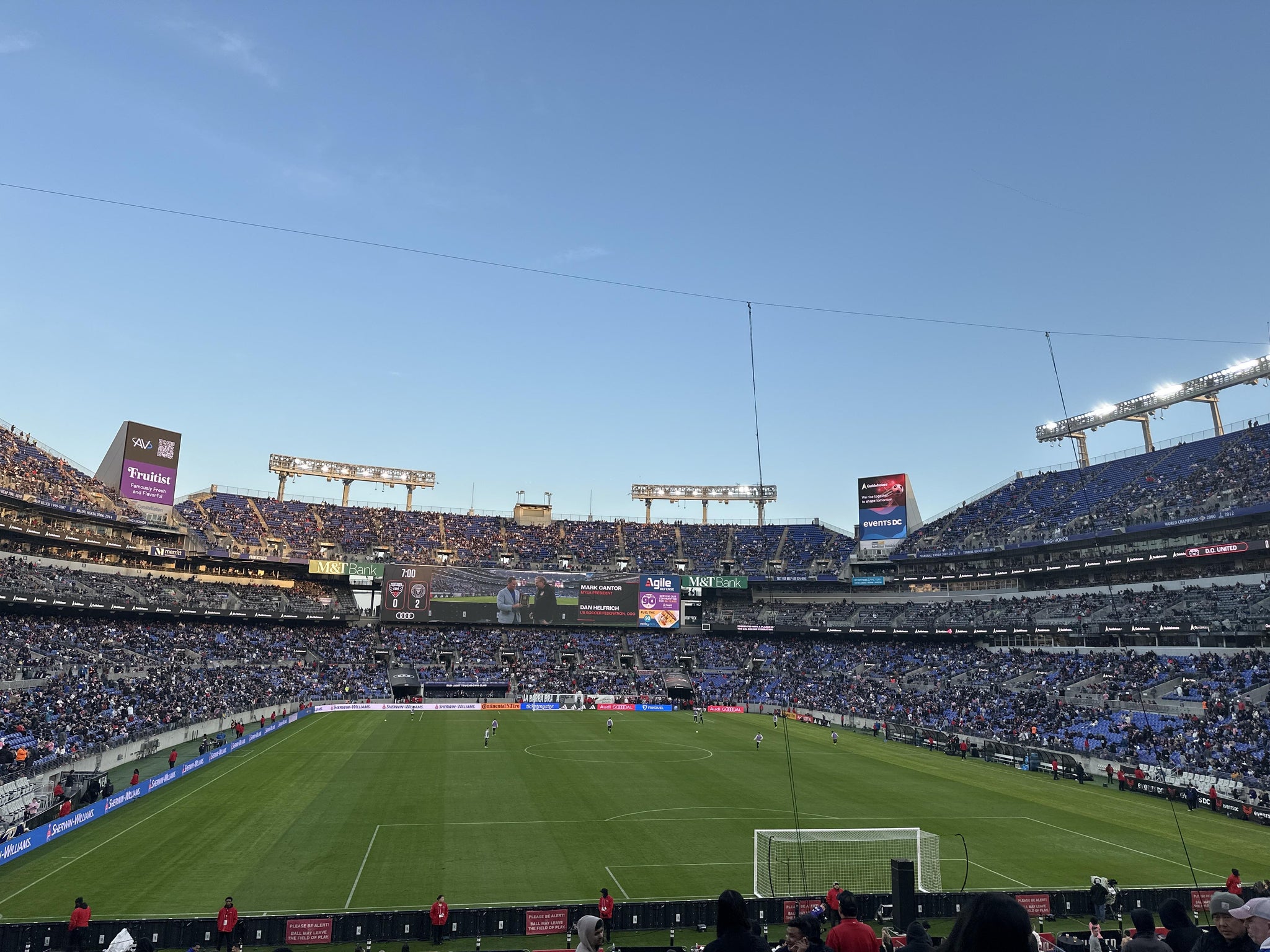 Vue réelle des fans prise de la Section 141 au site M&T Bank Stadium par Anonymous User