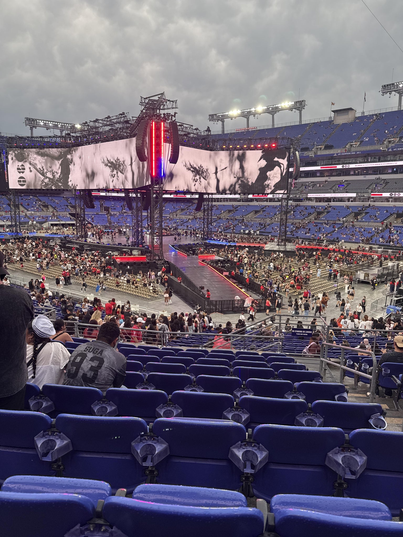 Vue réelle des fans prise de la Section 147 au site M&T Bank Stadium par Amaris C