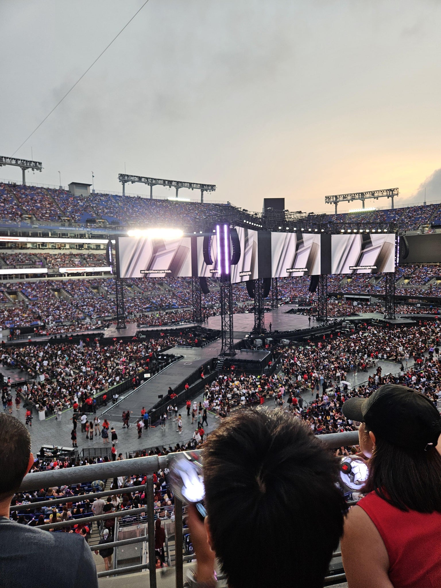 Vue réelle des fans prise de la Section 205 au site M&T Bank Stadium par Ellen E