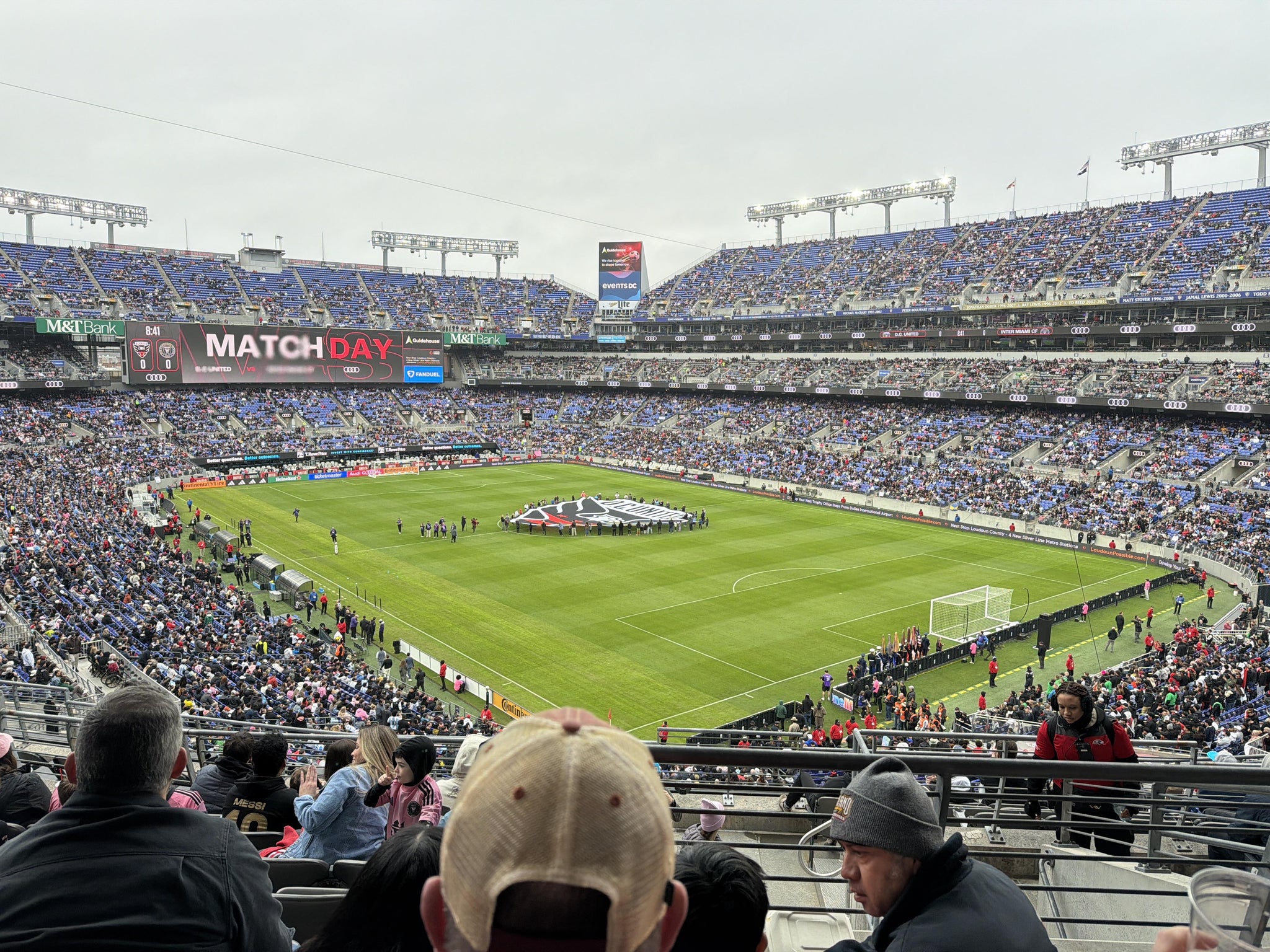 Vue réelle des fans prise de la Section 219 au site M&T Bank Stadium par Stacie R