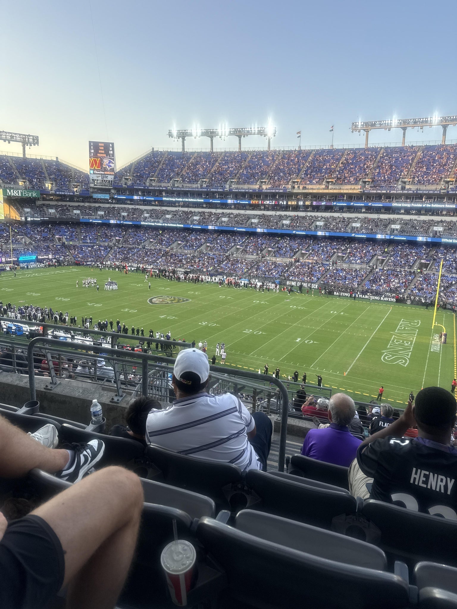 Vue réelle des fans prise de la Section 222 au site M&T Bank Stadium par Ryan R