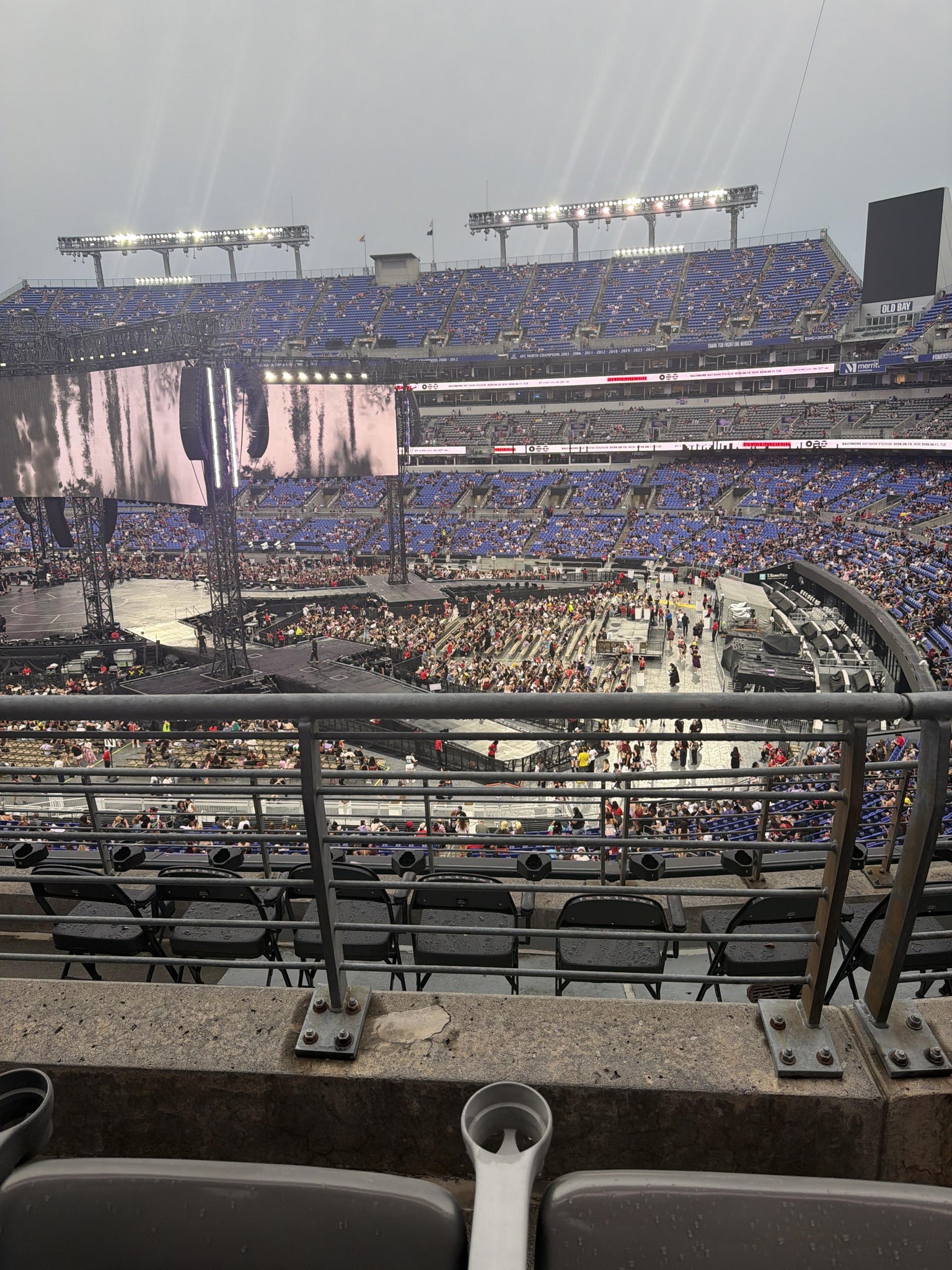 Vue réelle des fans prise de la Section 249 au site M&T Bank Stadium par Lisania C