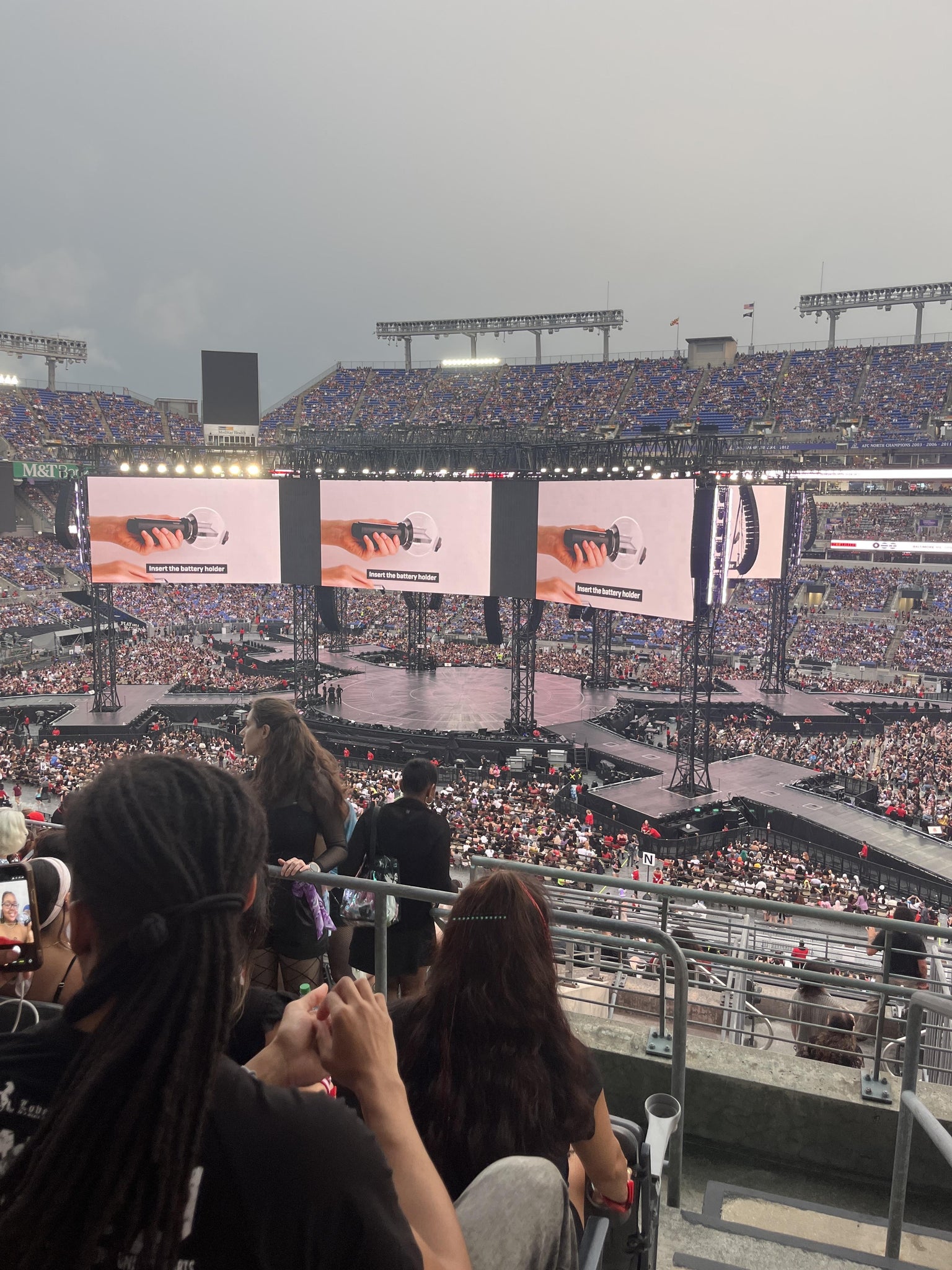 Vue réelle des fans prise de la Section 251 au site M&T Bank Stadium par Alison M